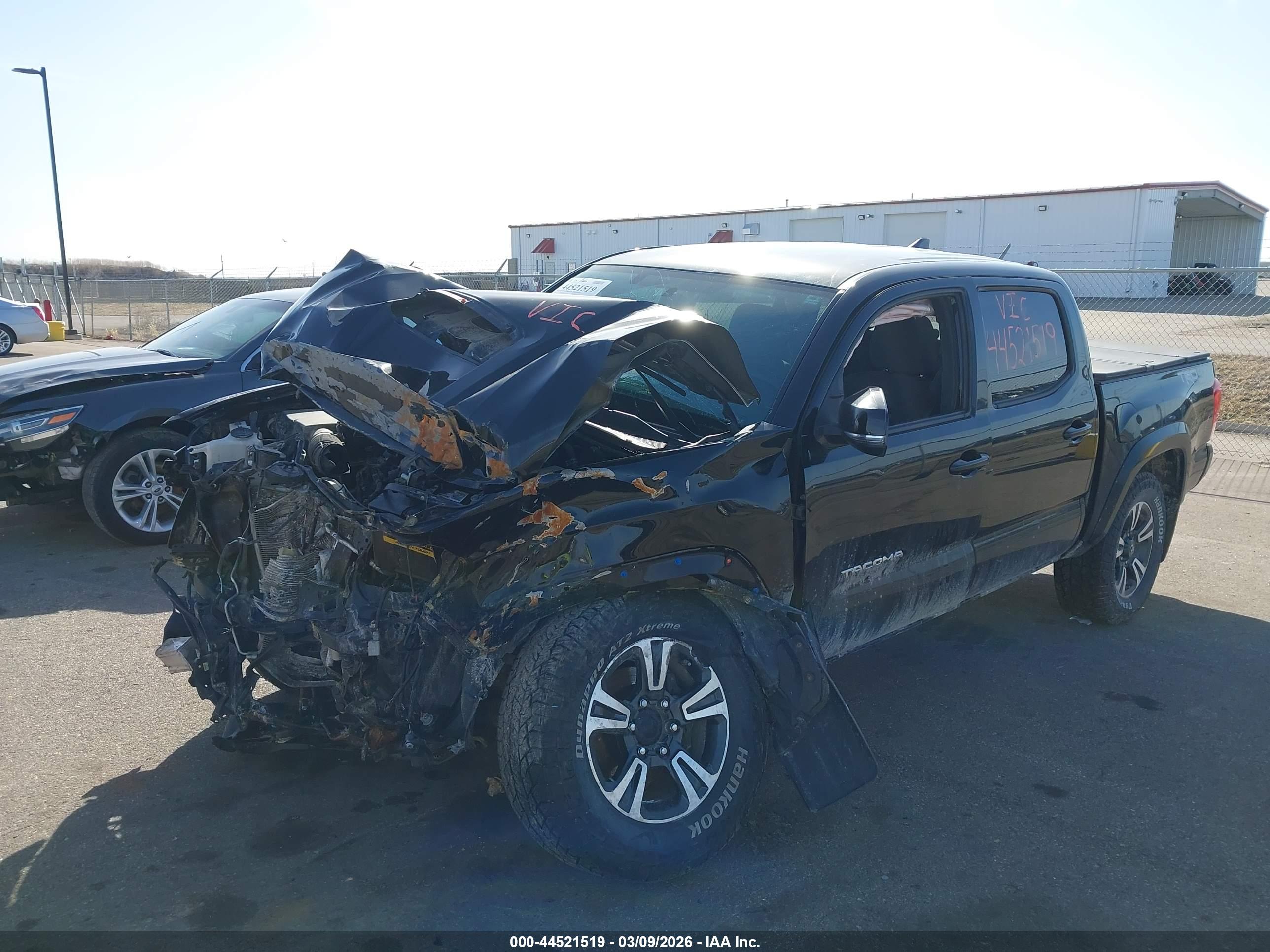 TOYOTA TACOMA image 2