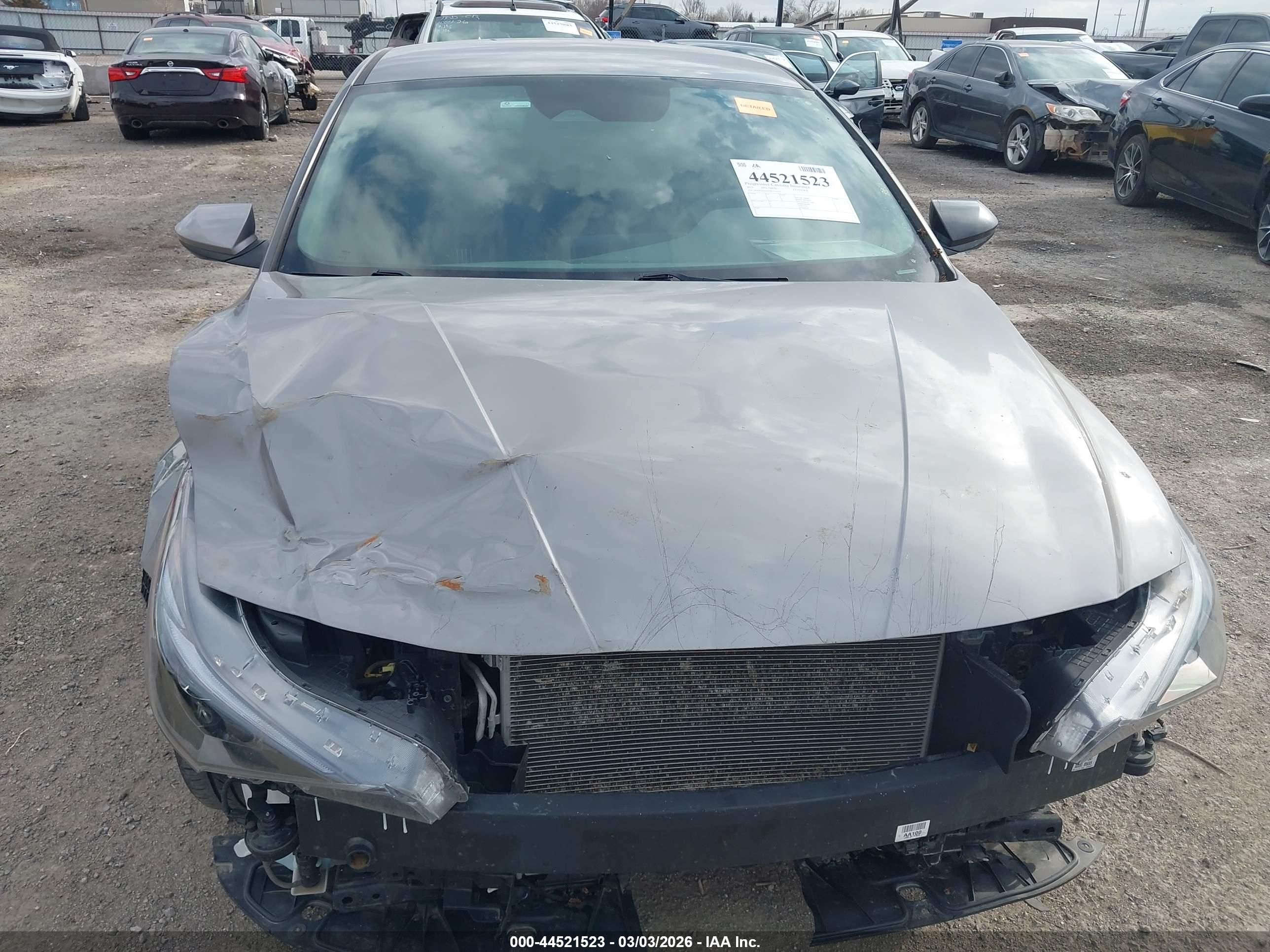 HYUNDAI ELANTRA image 10