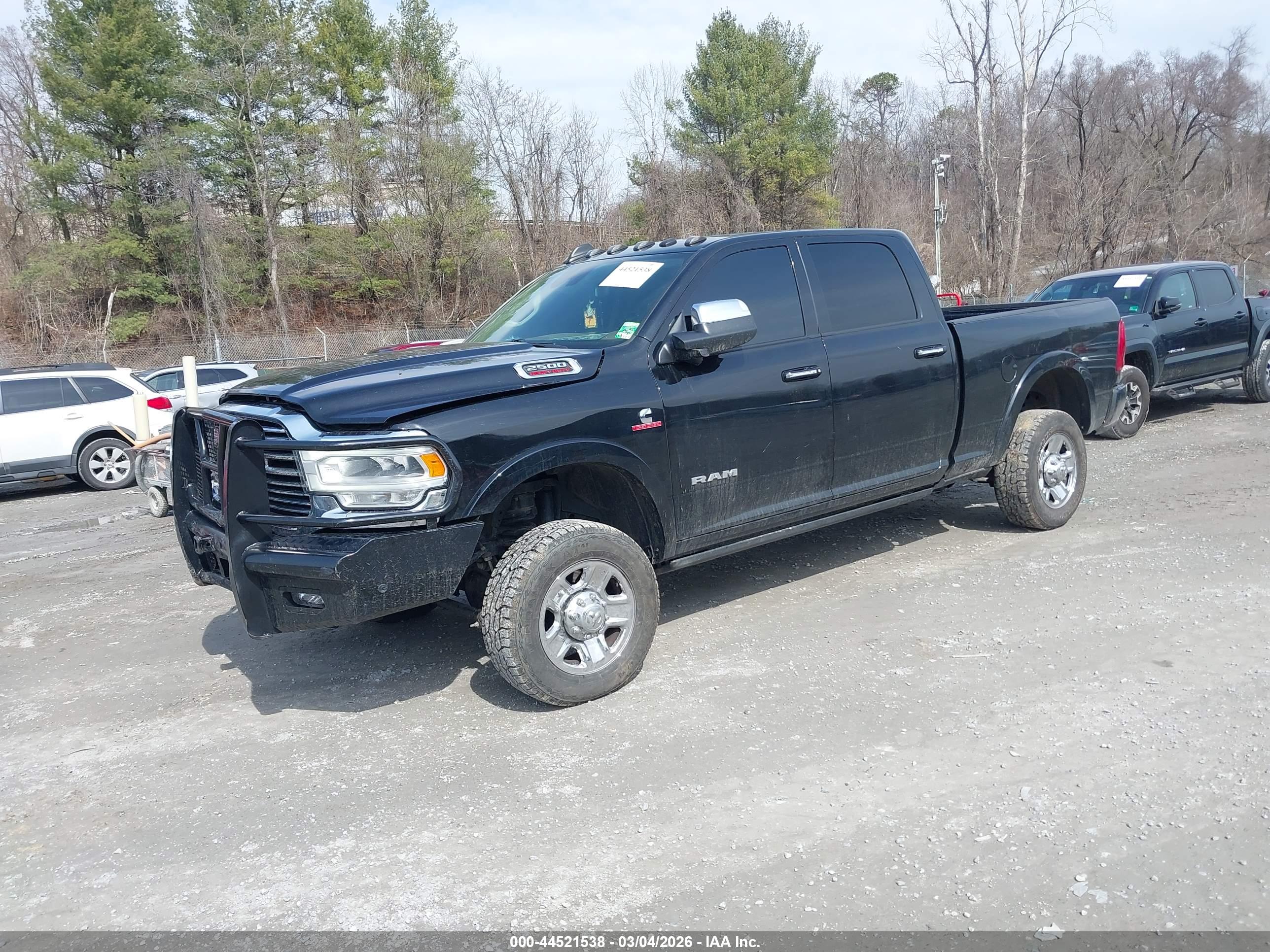 RAM 2500 image 2