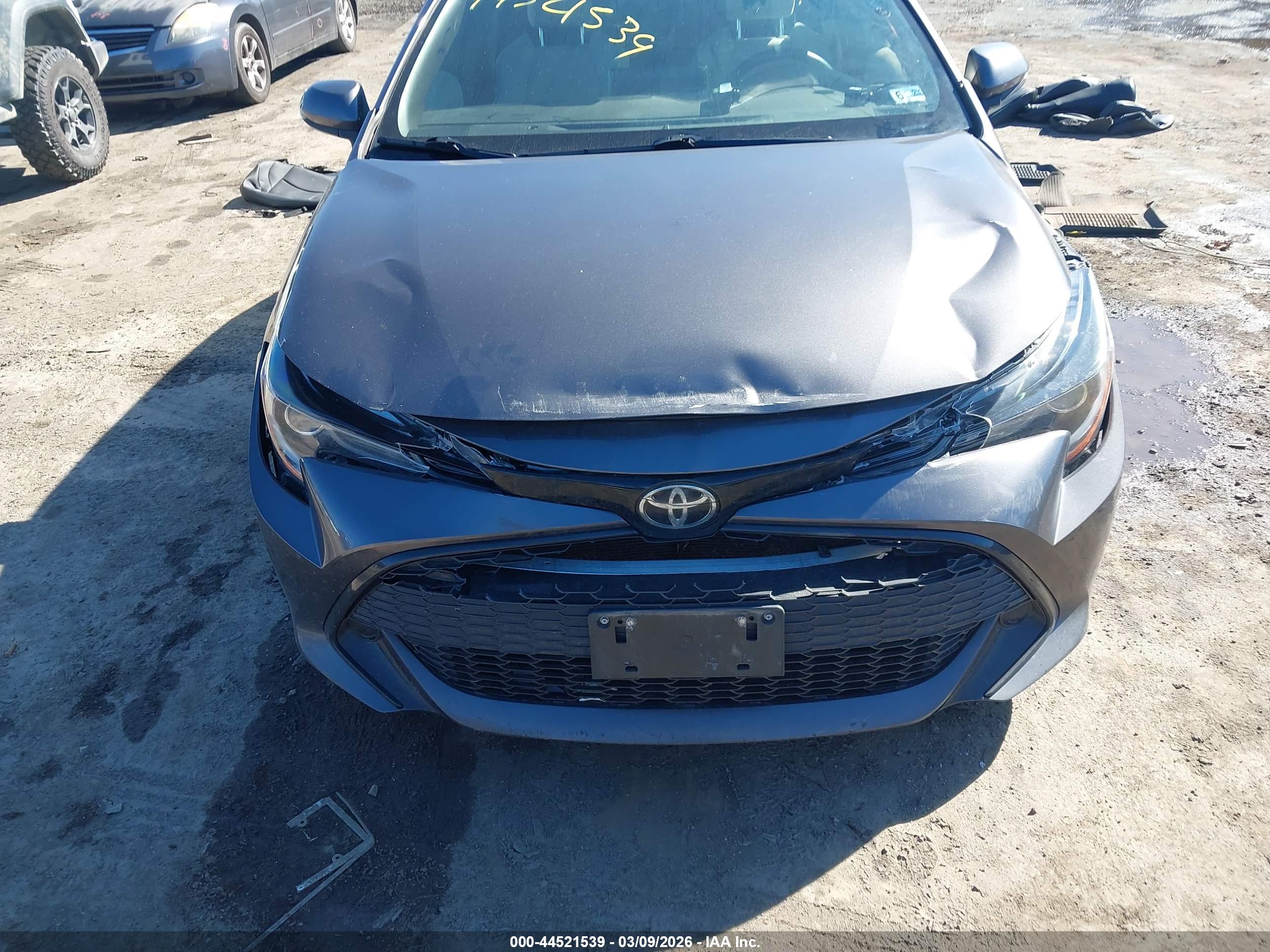 TOYOTA COROLLA image 6