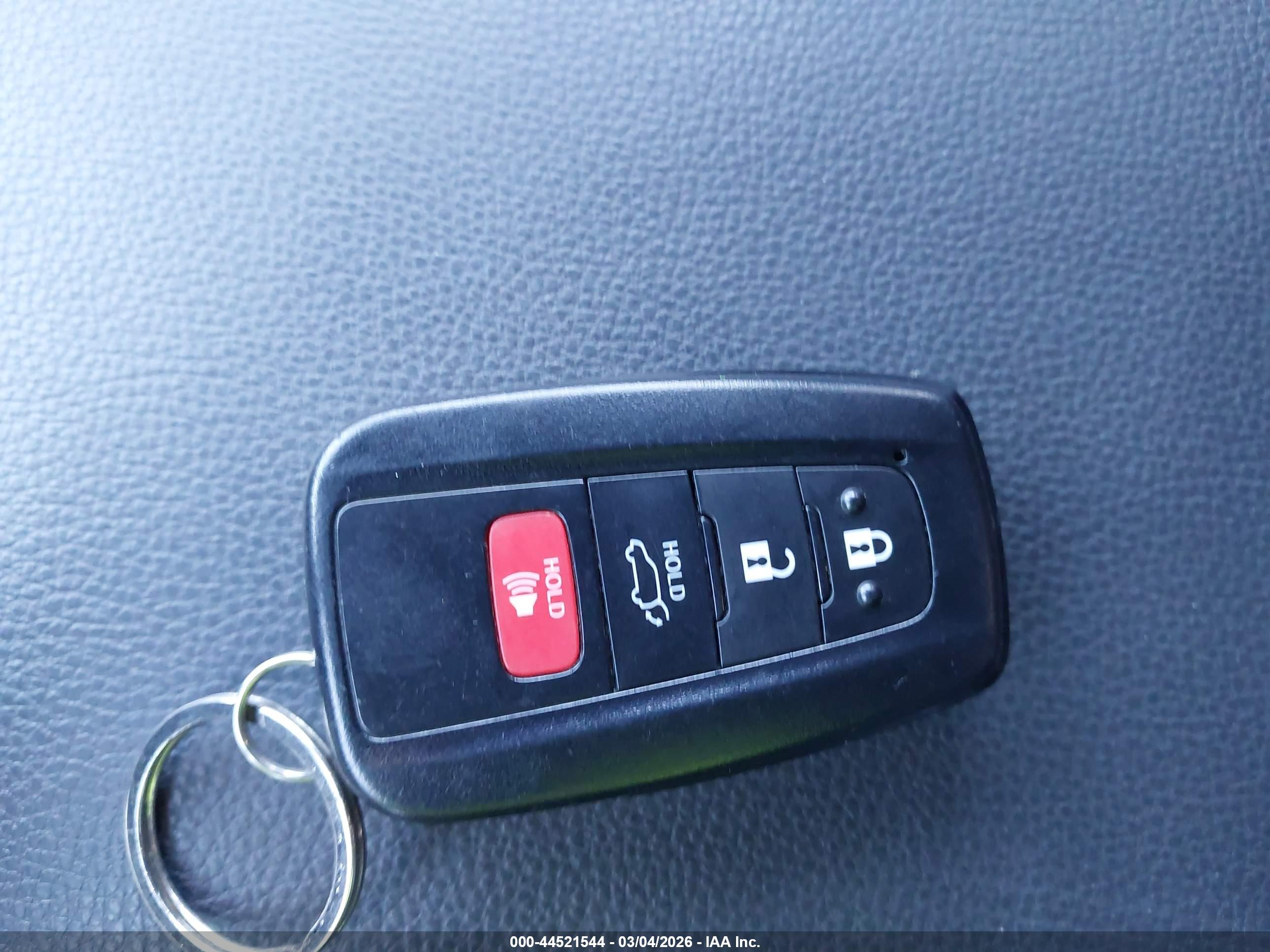 TOYOTA RAV4 image 11