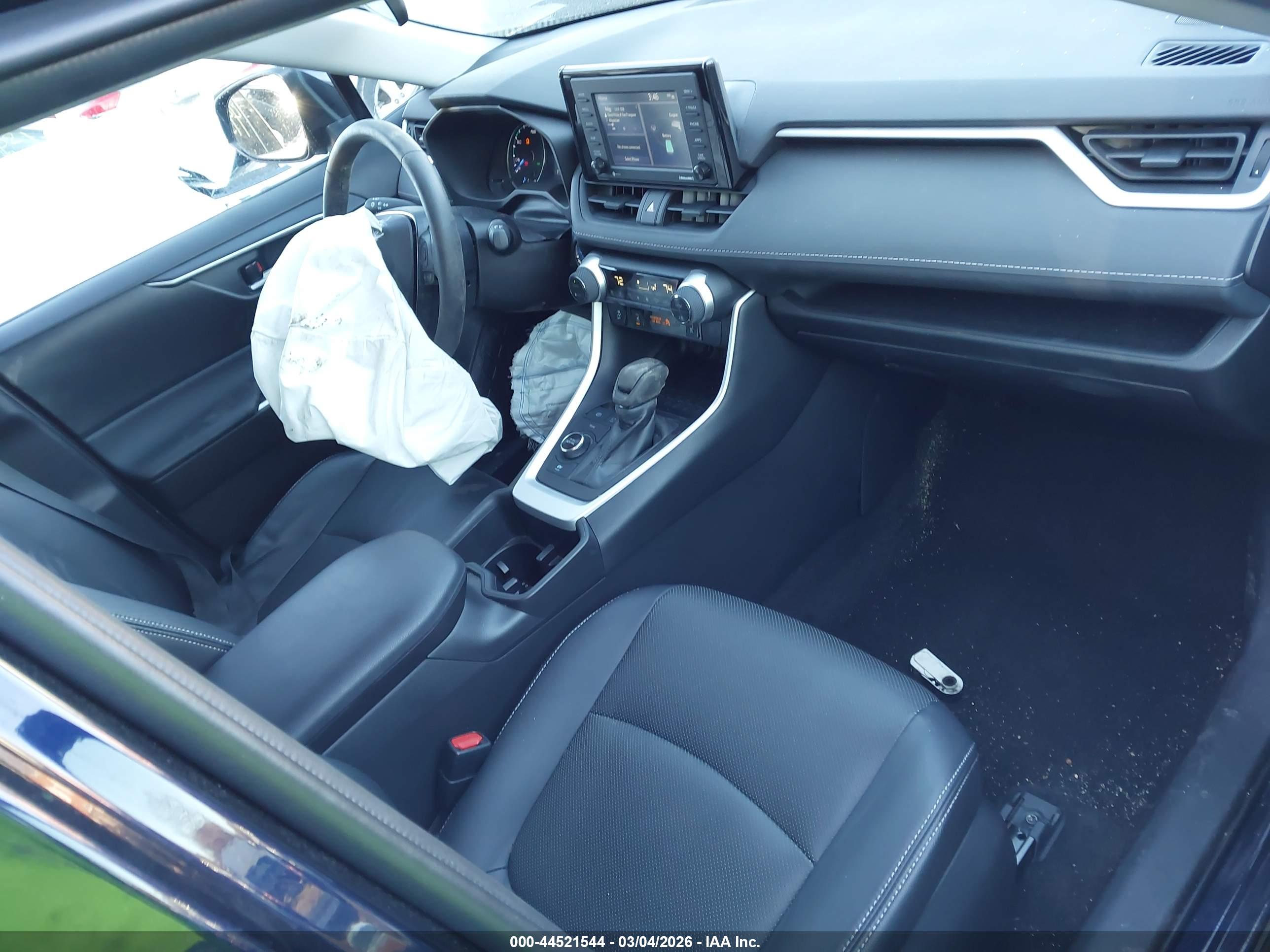 TOYOTA RAV4 image 5