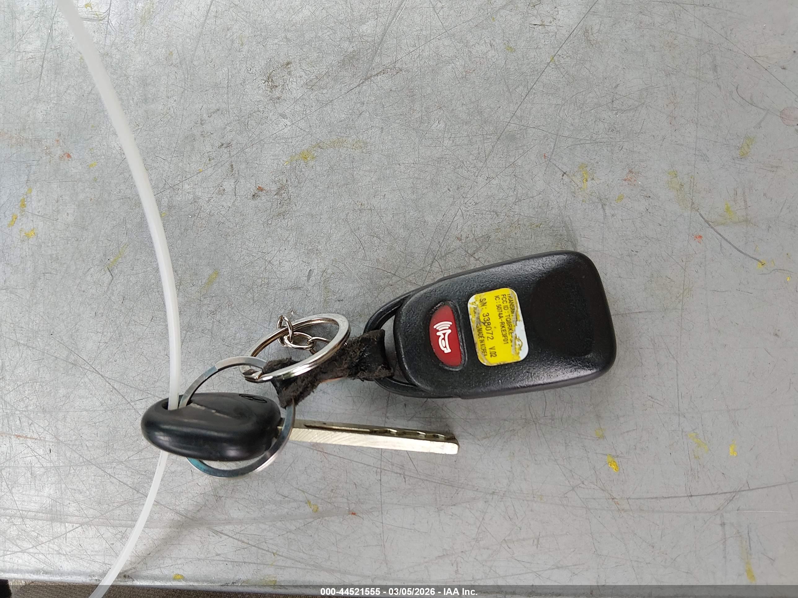 HYUNDAI ACCENT image 11
