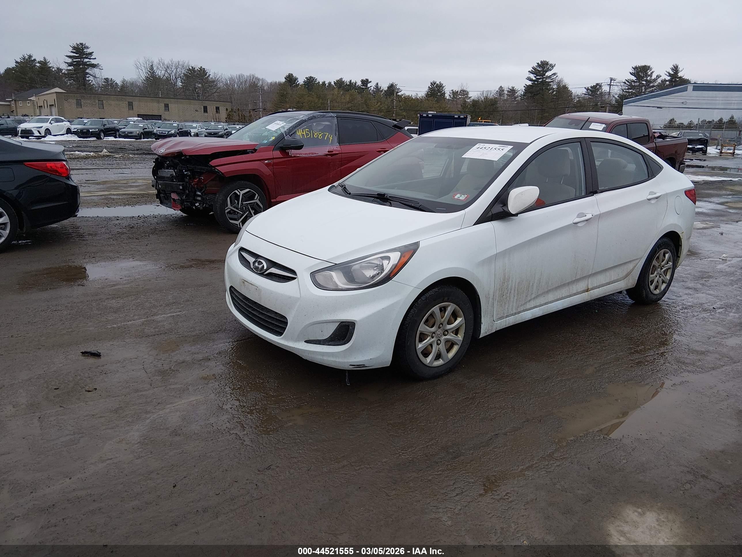 HYUNDAI ACCENT image 2
