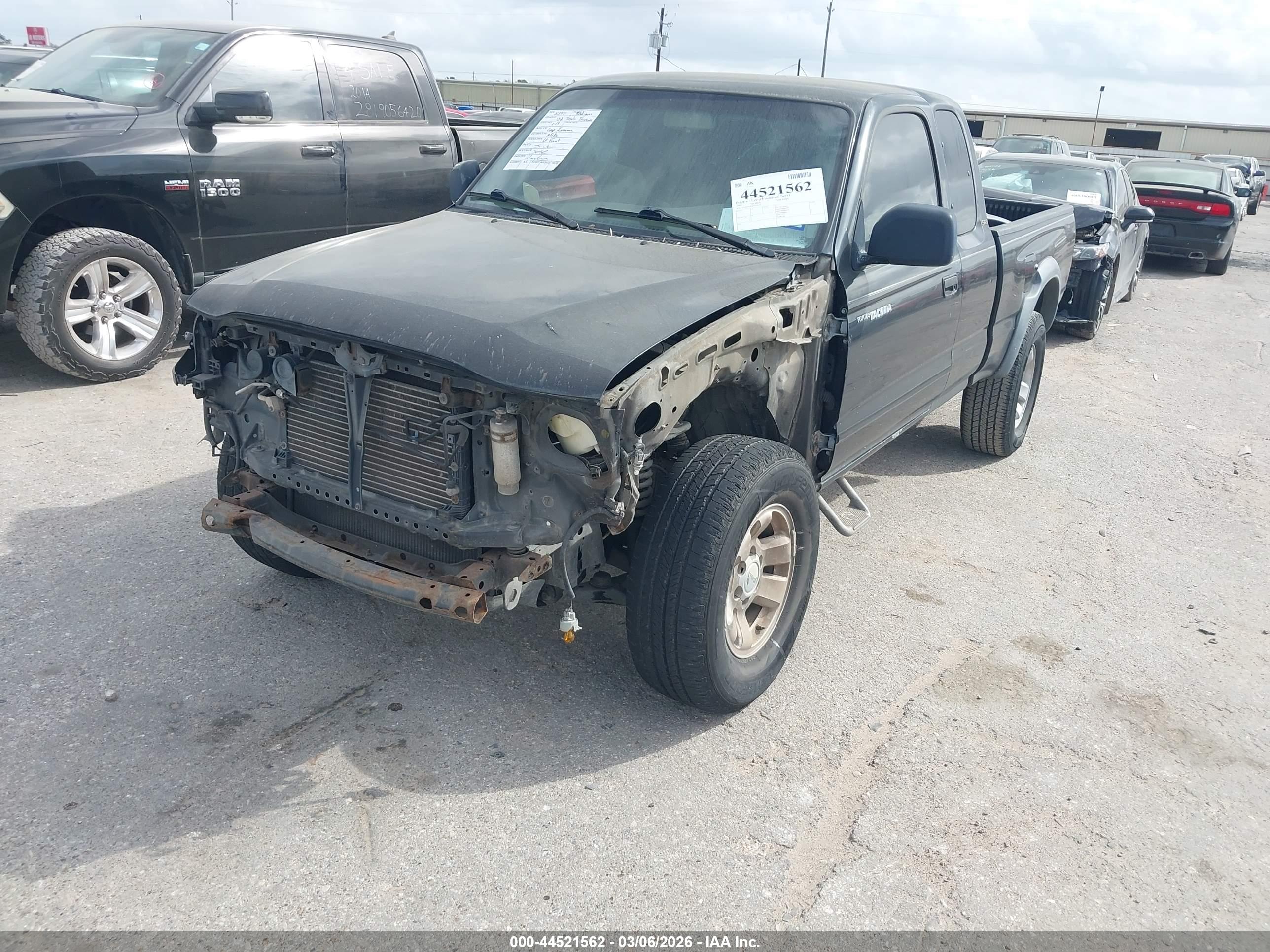 TOYOTA TACOMA image 2