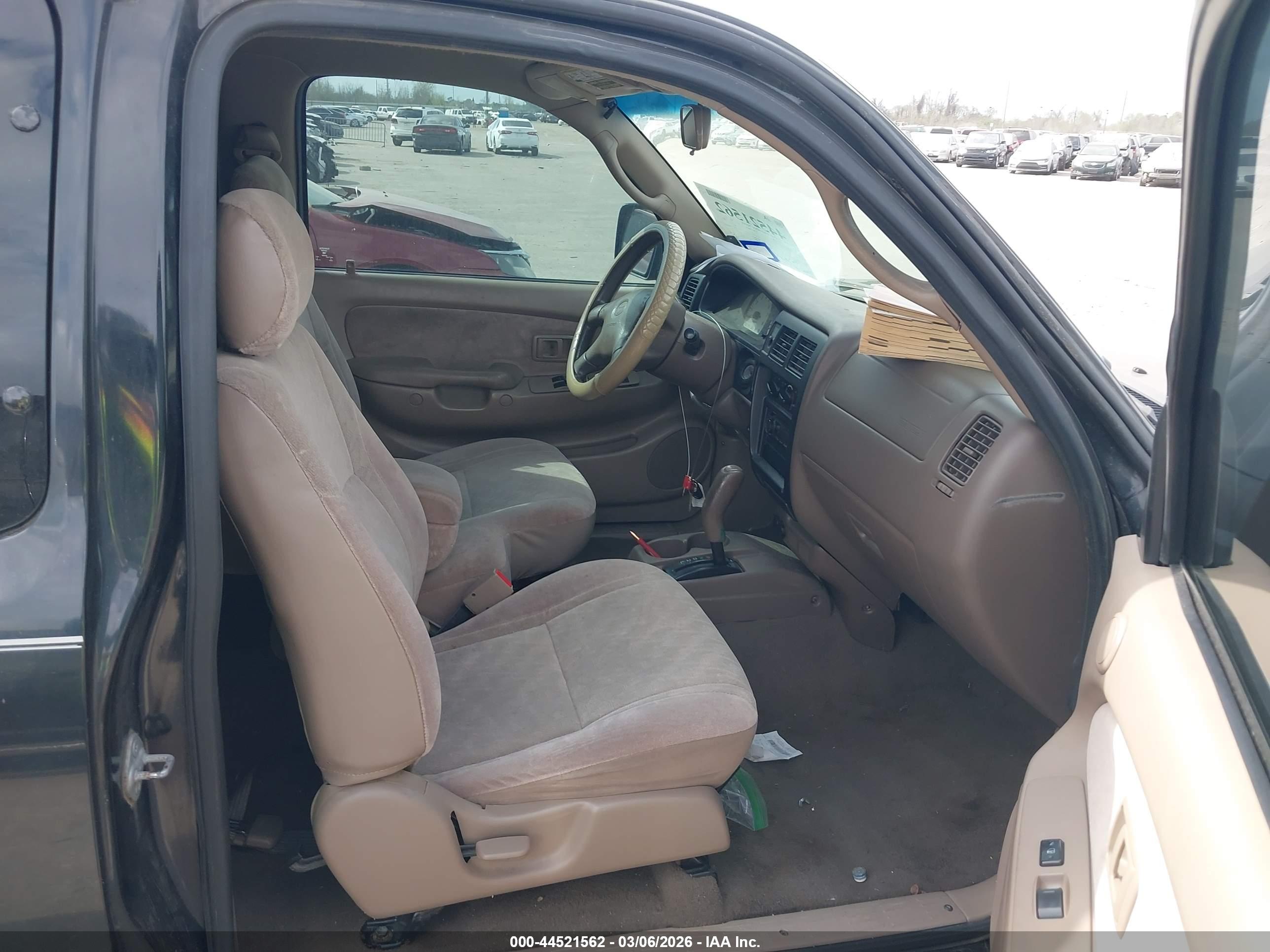 TOYOTA TACOMA image 5