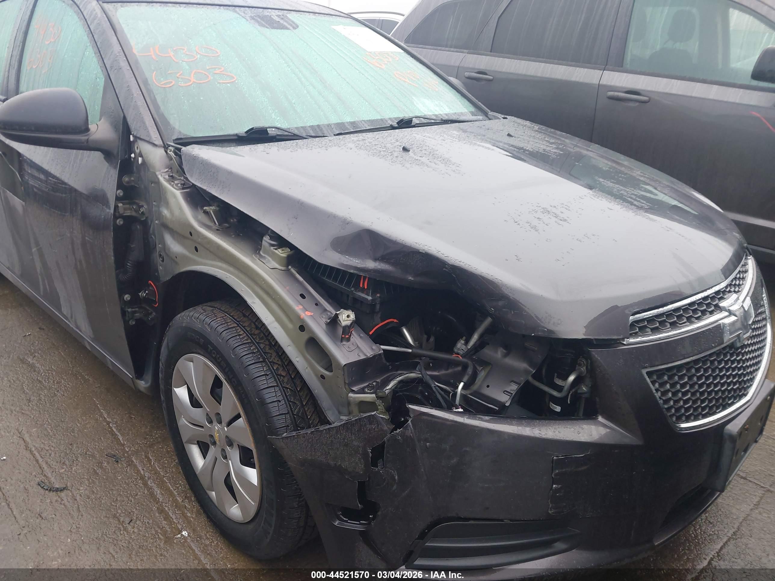 CHEVROLET CRUZE image 6