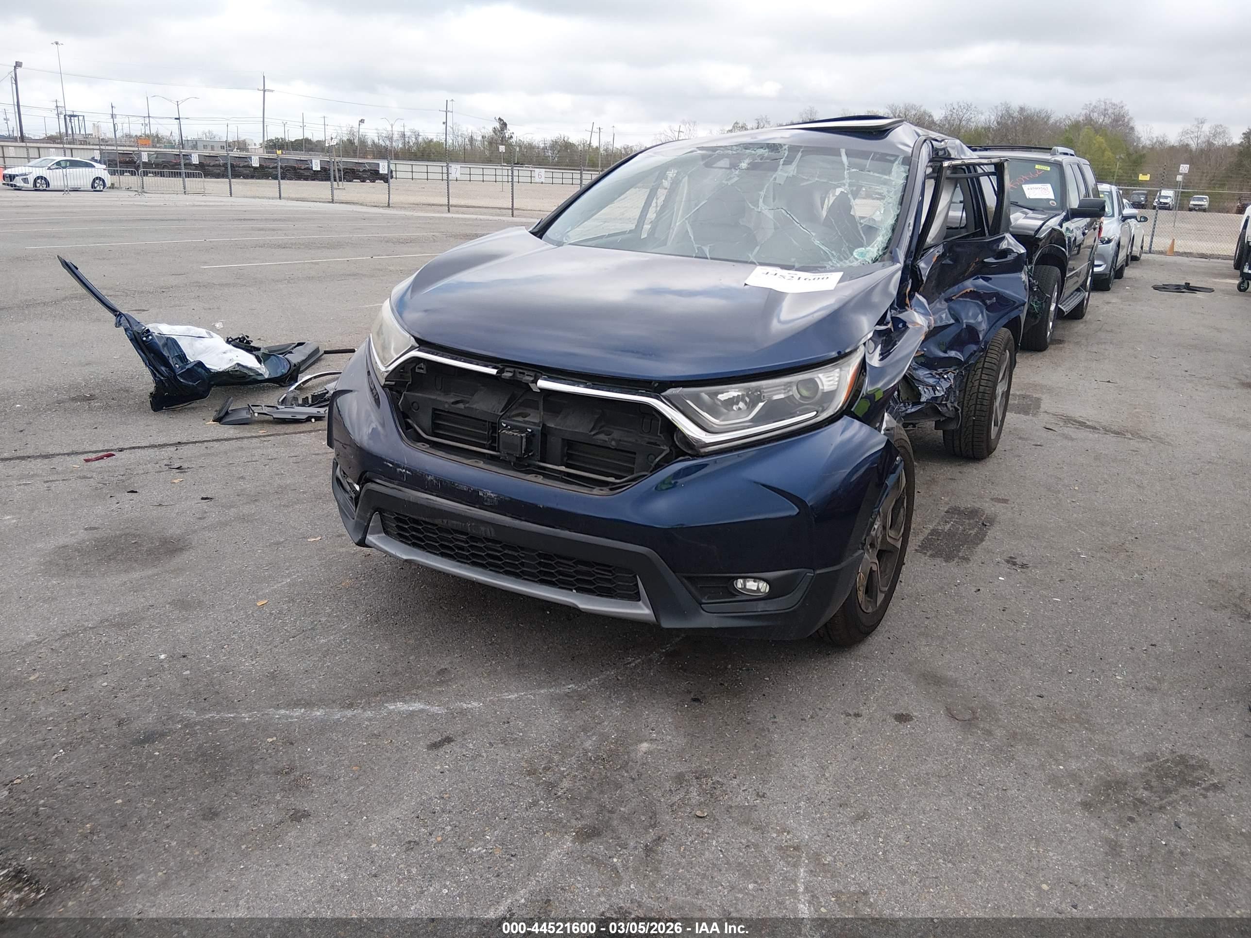 HONDA CR-V image 2