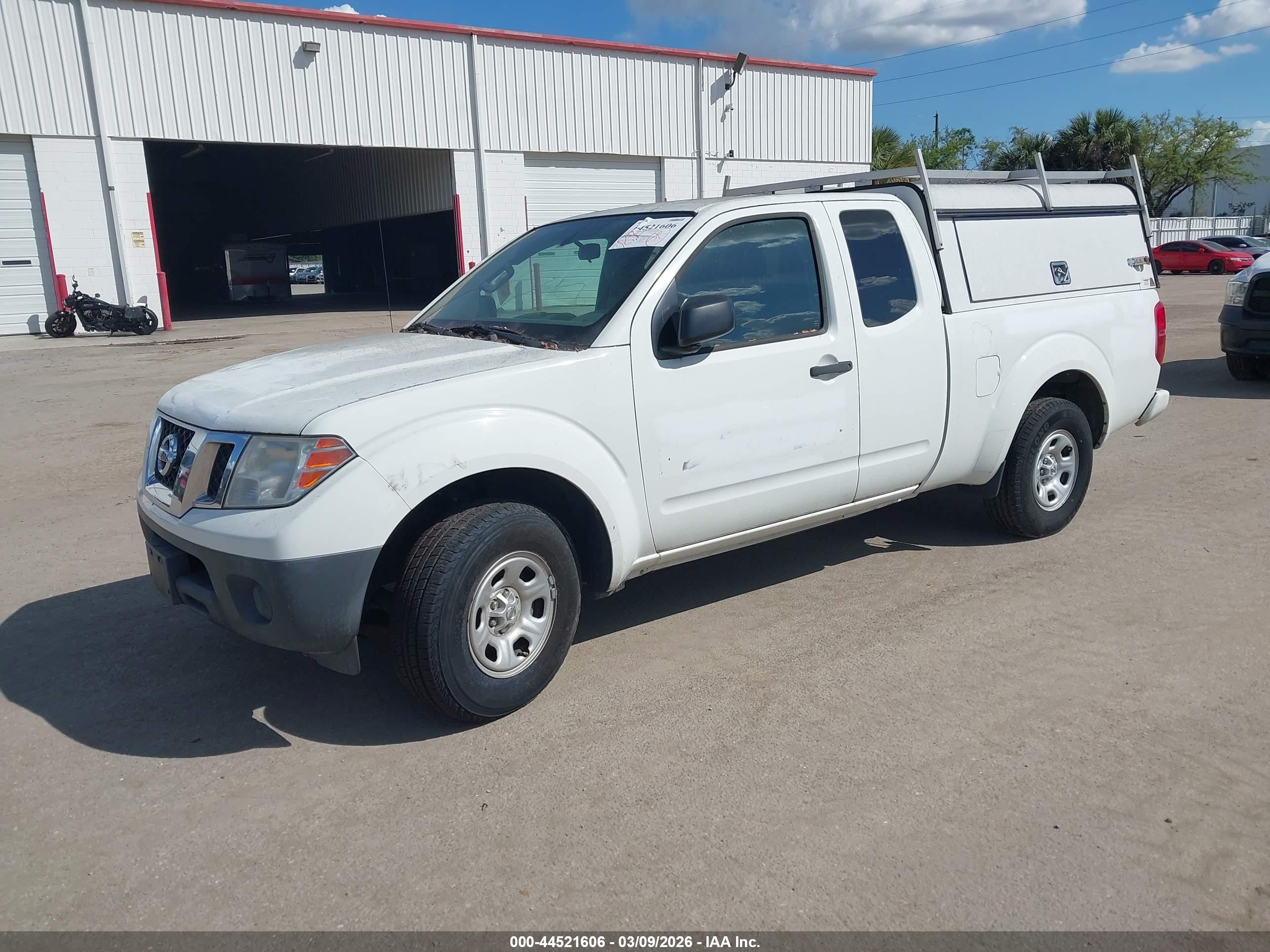 NISSAN FRONTIER image 2