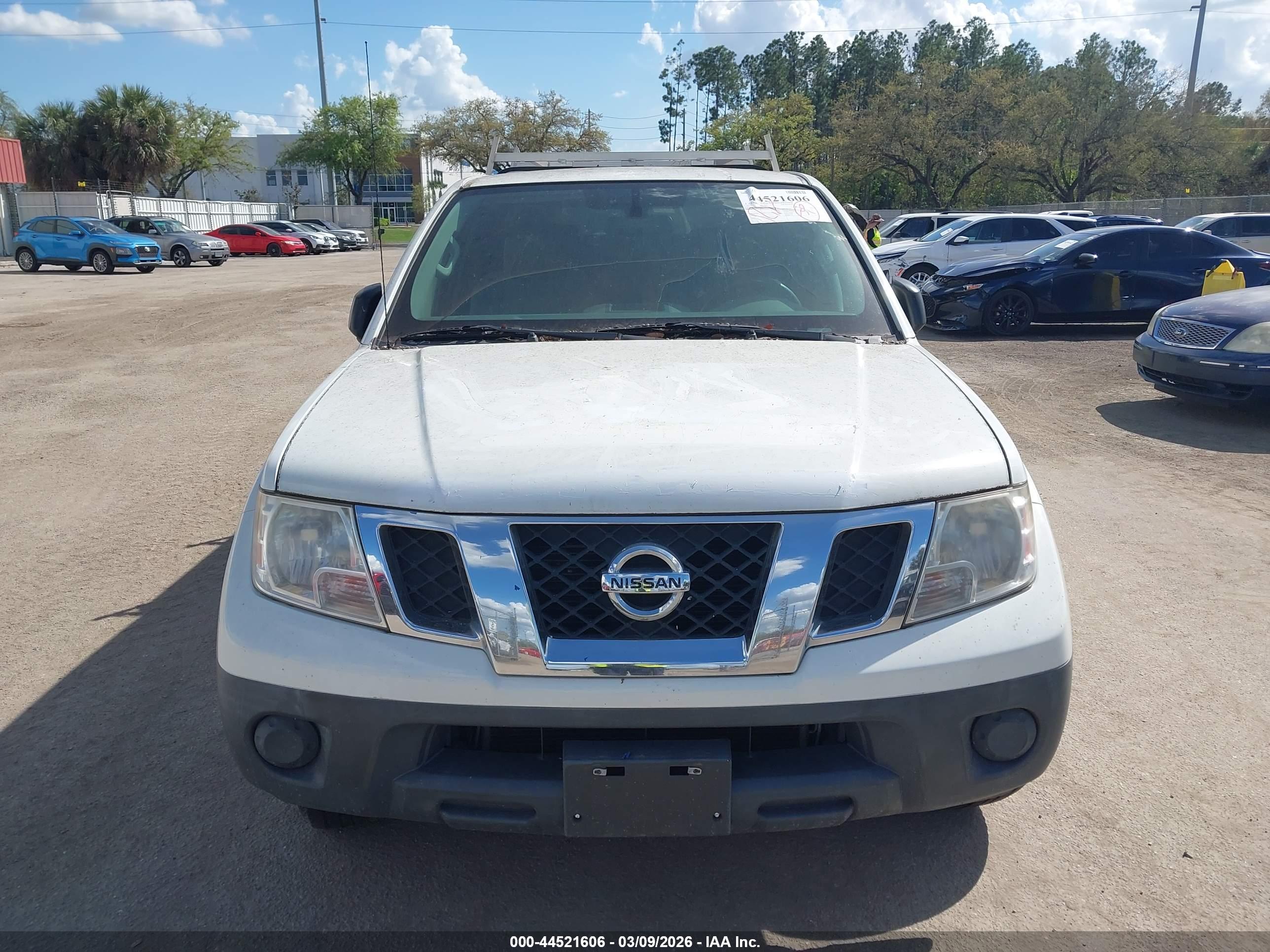 NISSAN FRONTIER image 6
