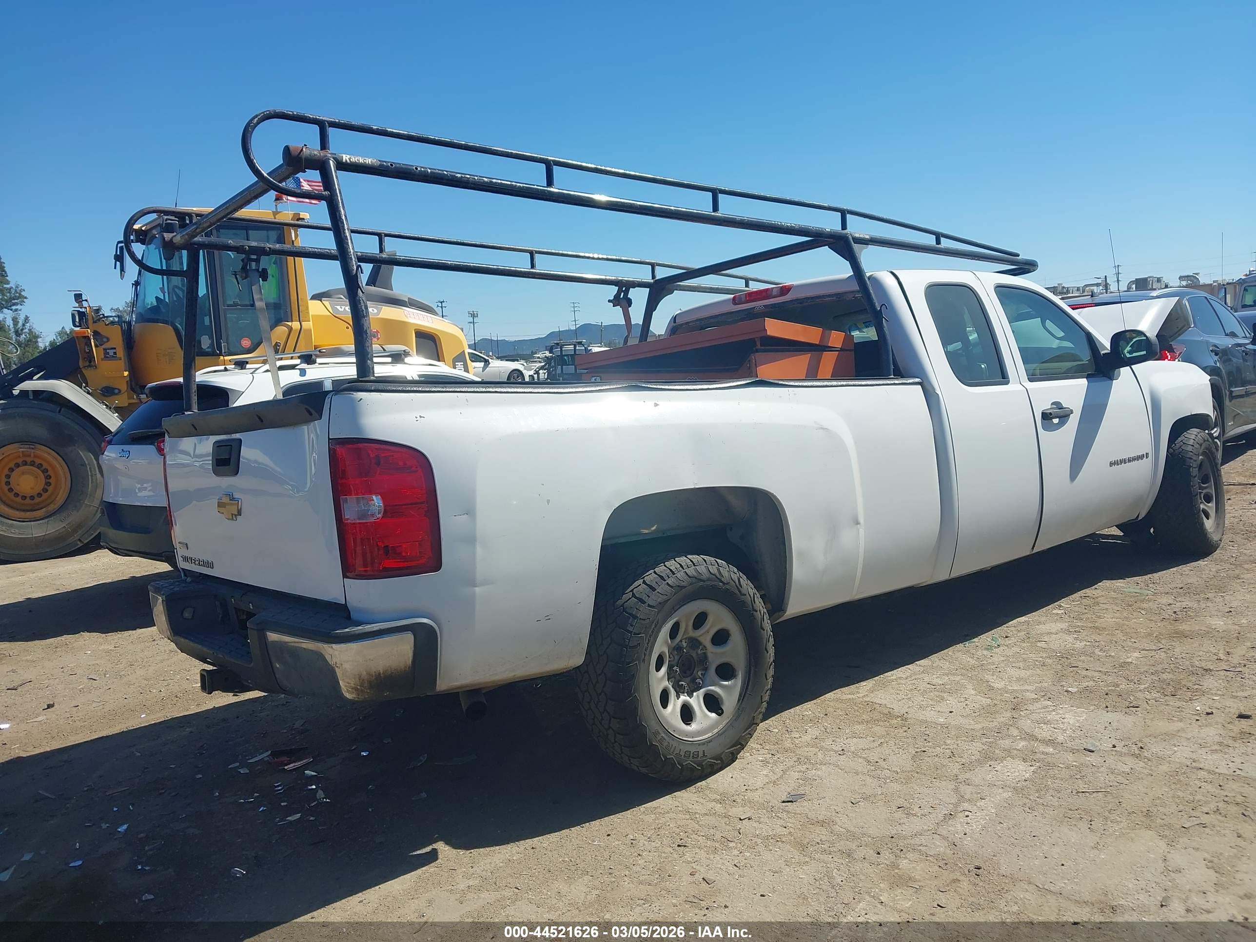 CHEVROLET SILVERADO image 4