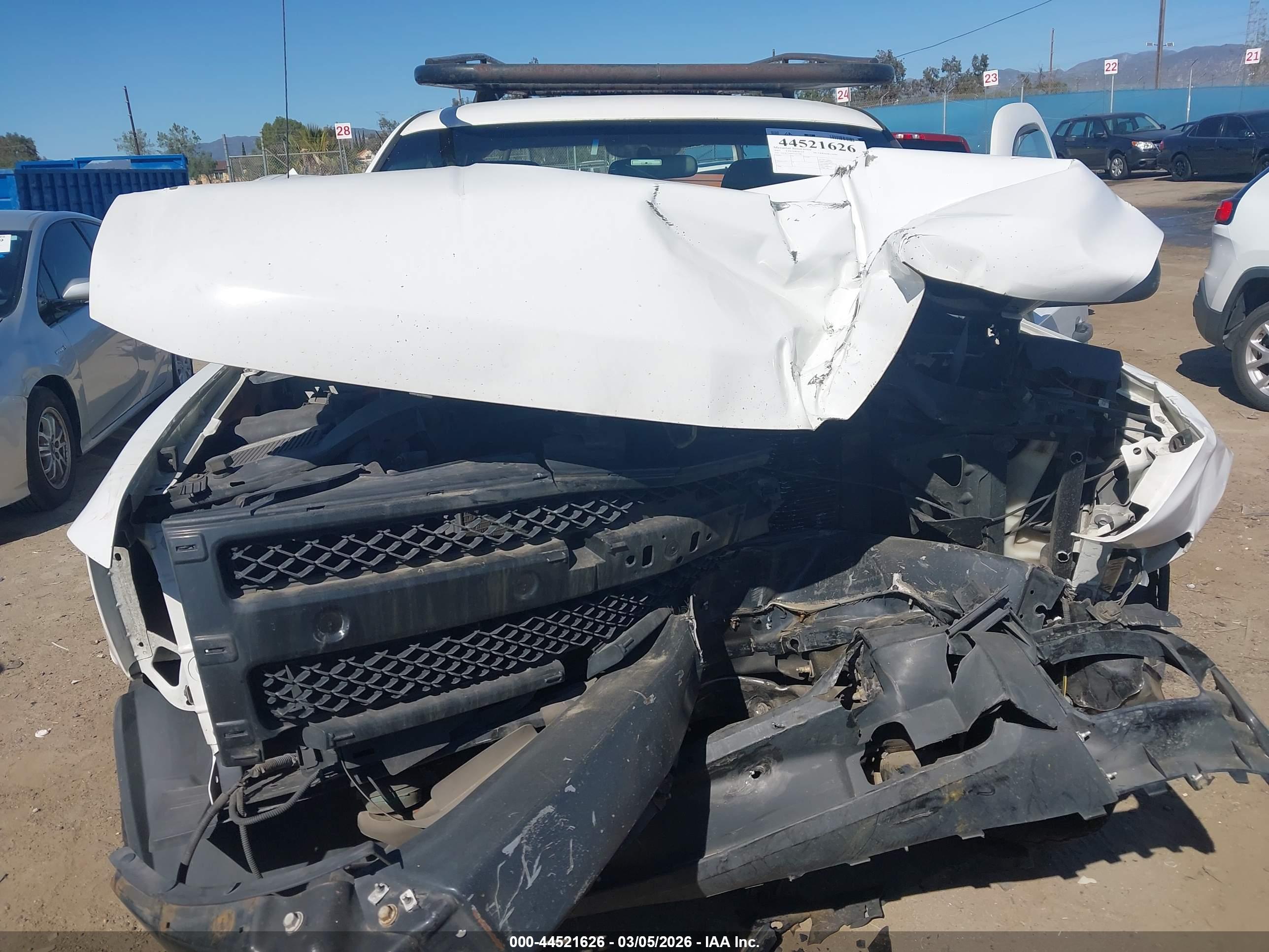 CHEVROLET SILVERADO image 6