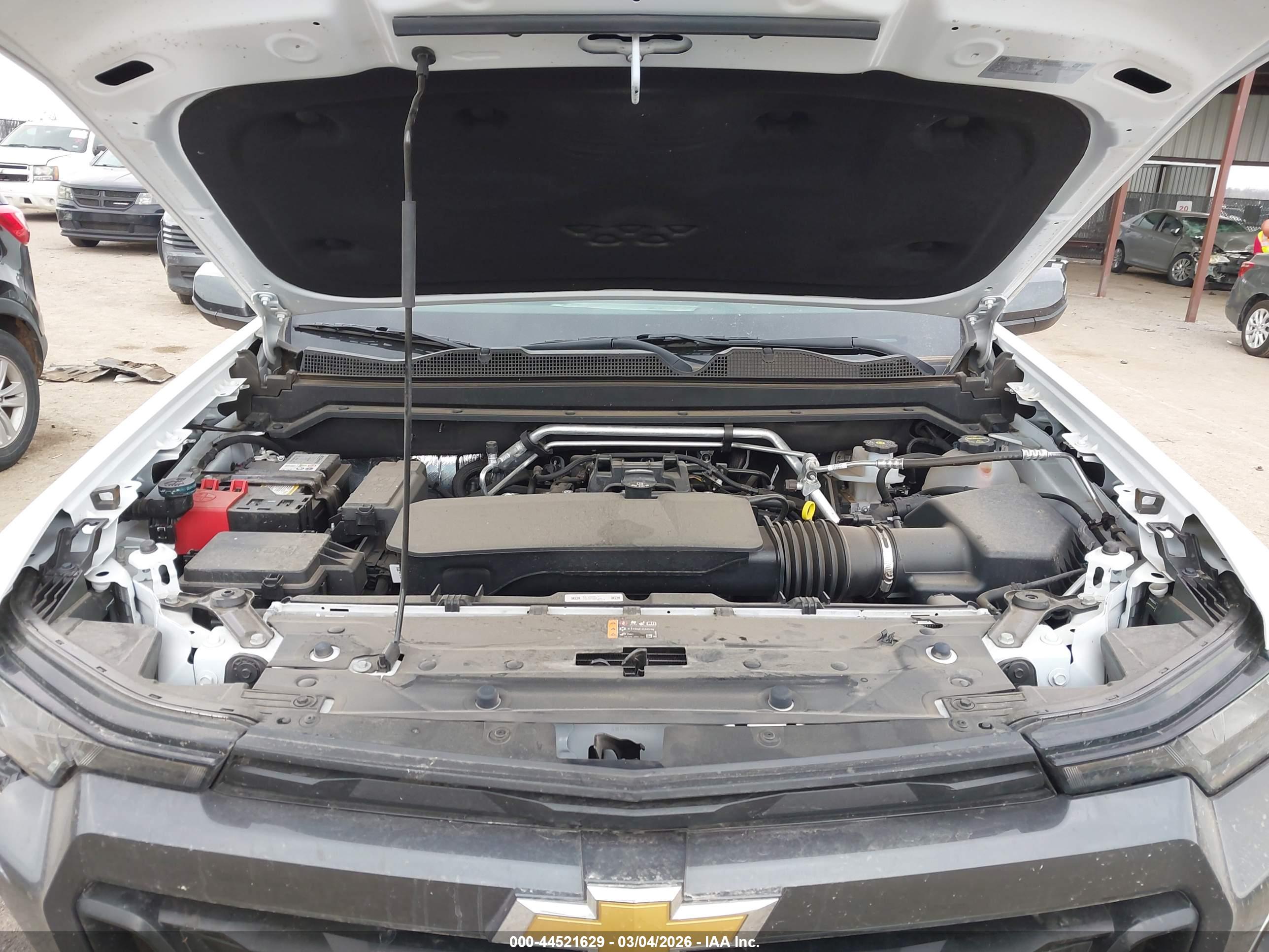 CHEVROLET COLORADO image 10