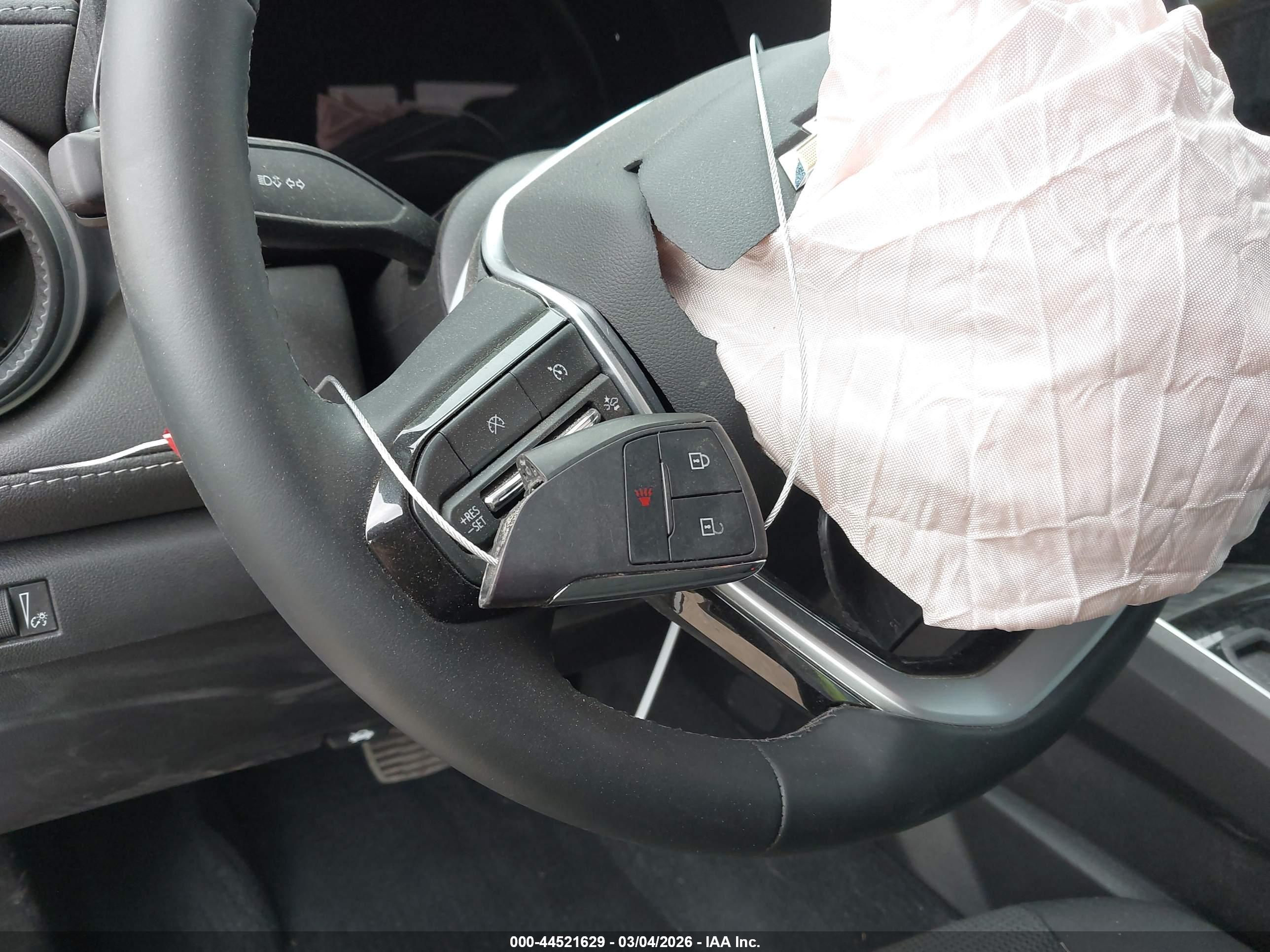 CHEVROLET COLORADO image 11