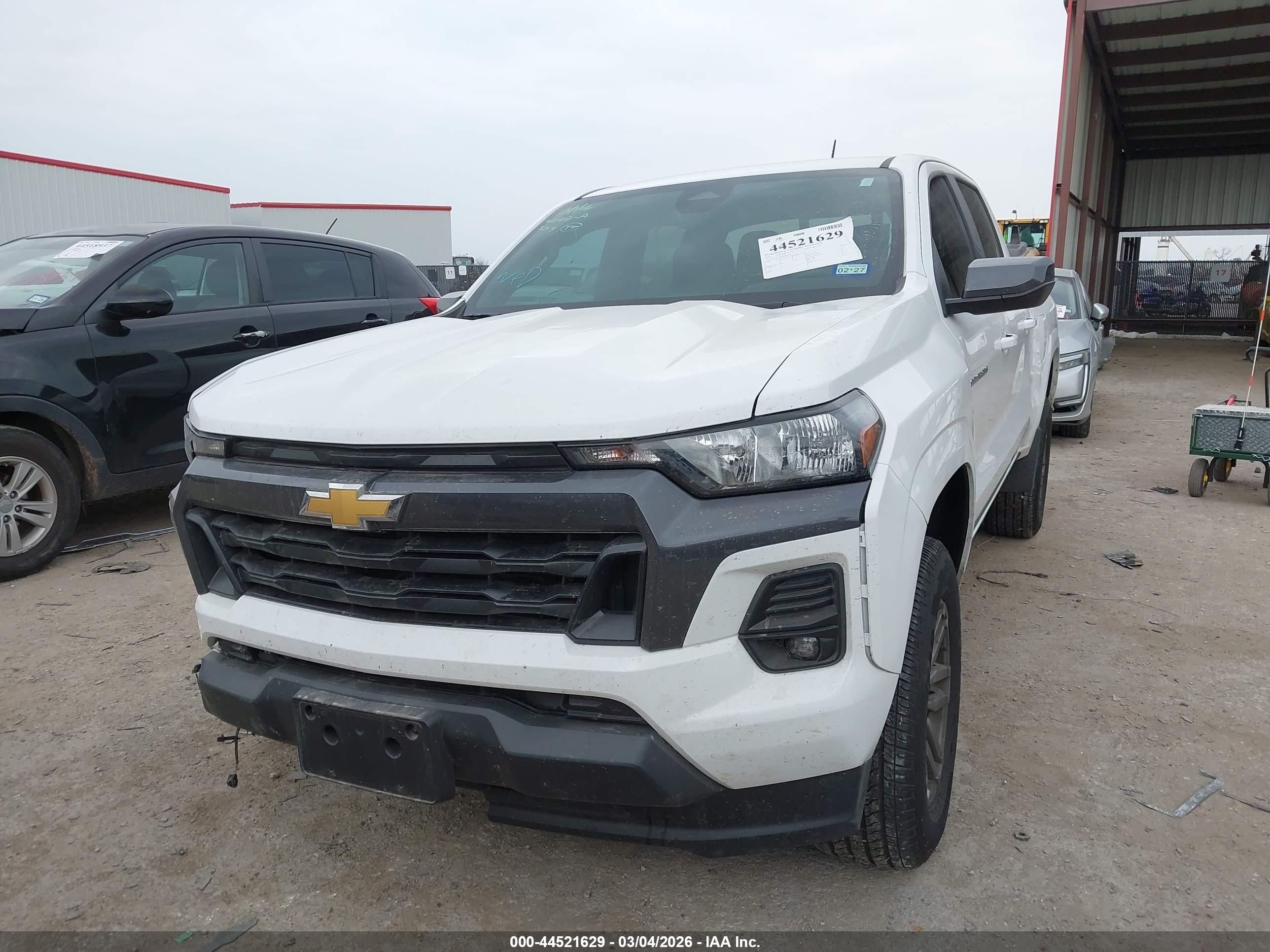 CHEVROLET COLORADO image 2