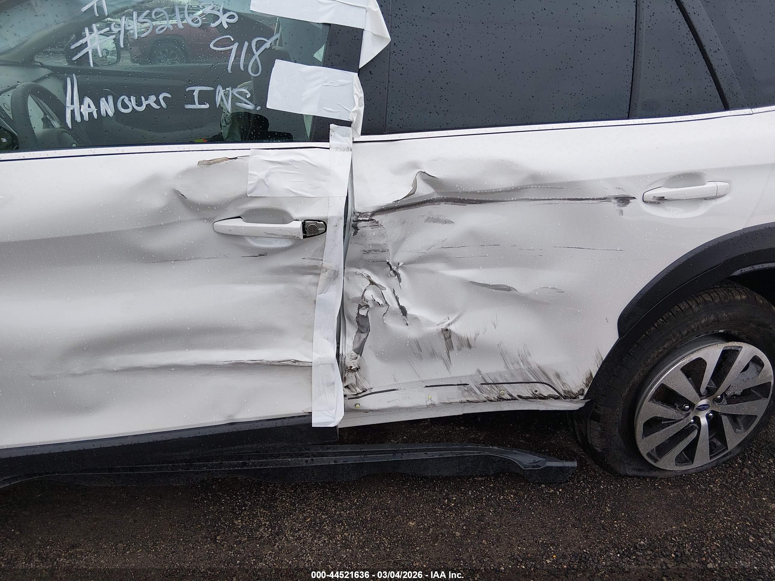 SUBARU OUTBACK image 6
