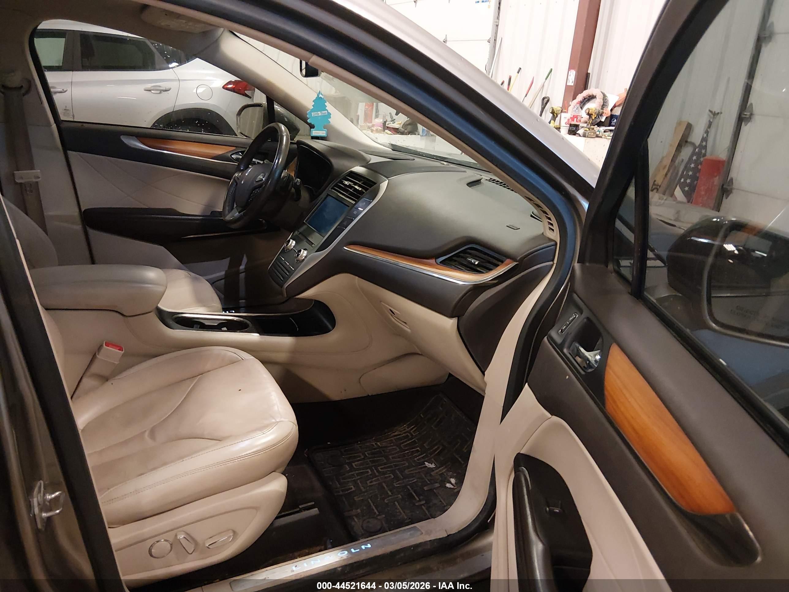 LINCOLN MKC image 5