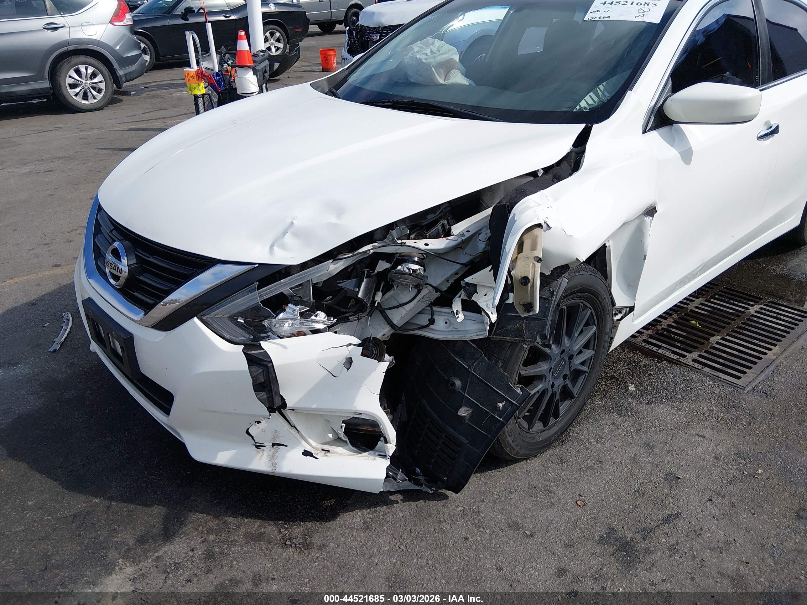 NISSAN ALTIMA image 6