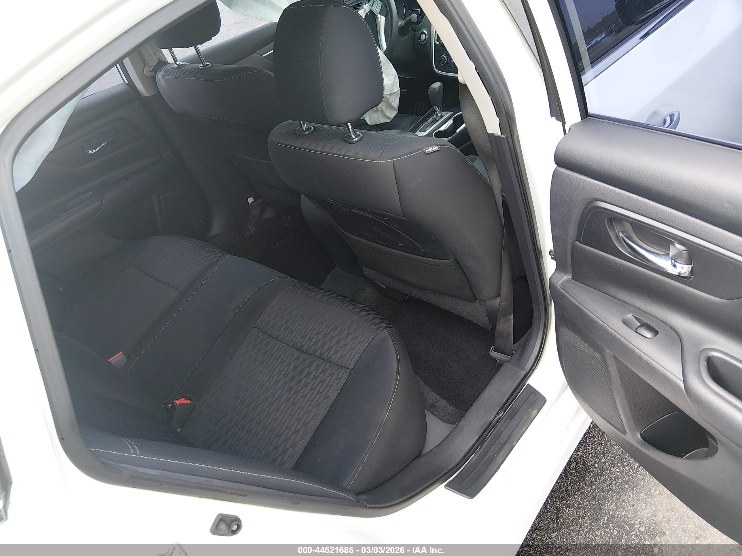 NISSAN ALTIMA image 8