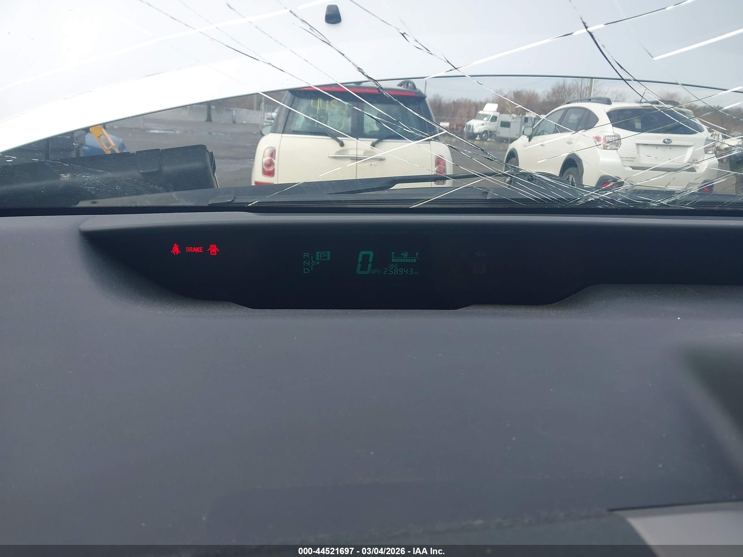 TOYOTA PRIUS image 7