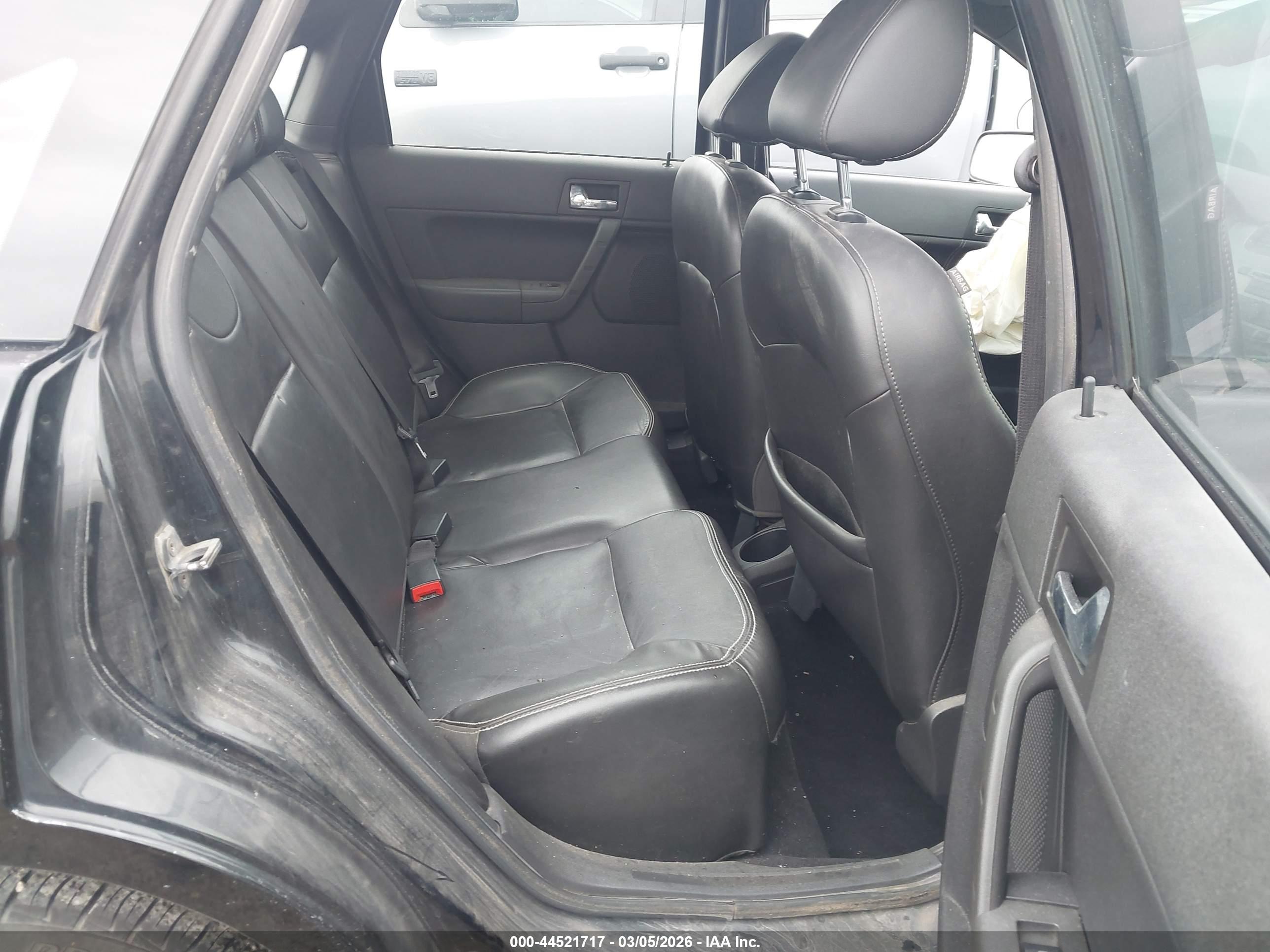 FORD FOCUS image 8