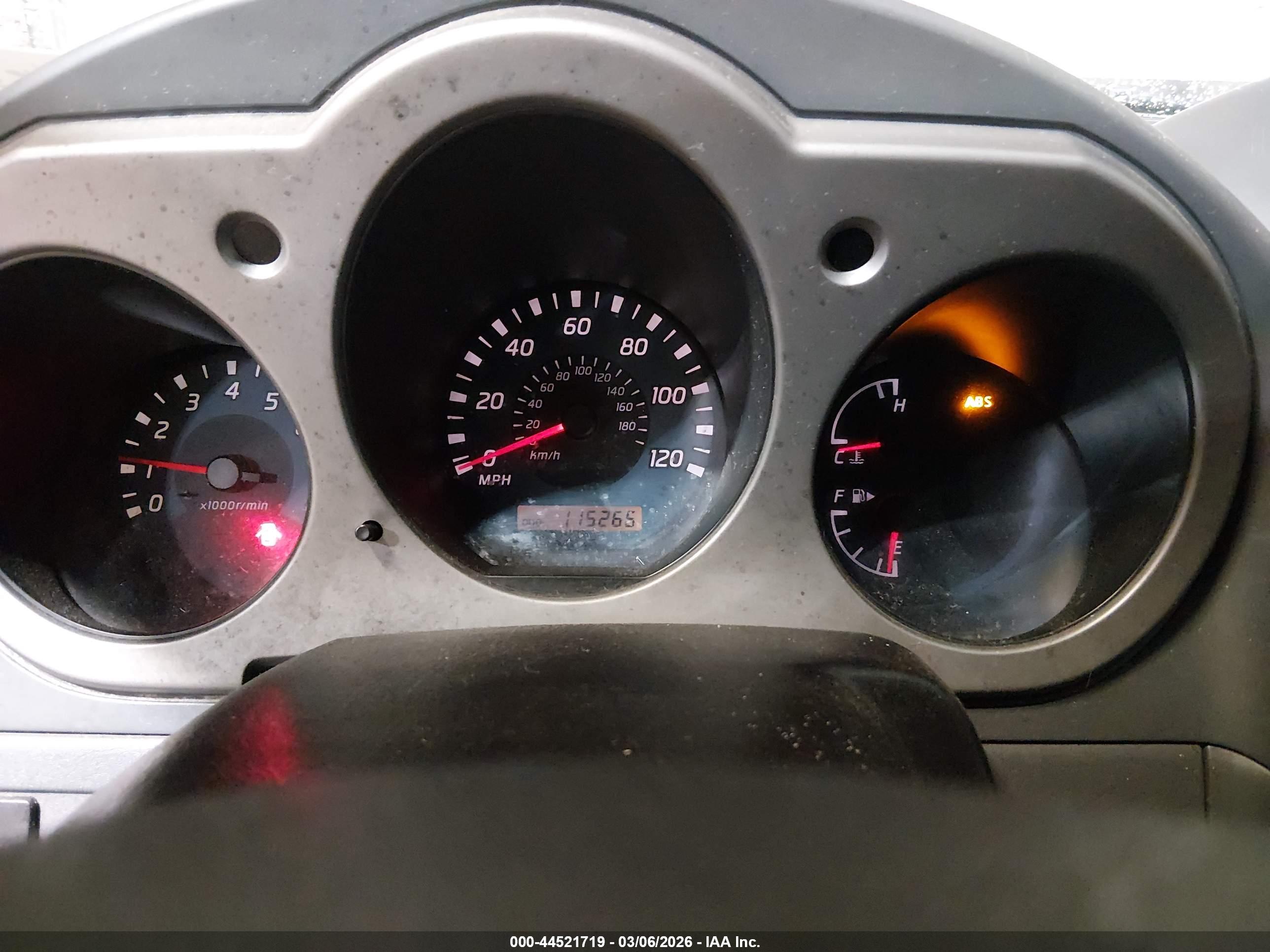 NISSAN FRONTIER image 7
