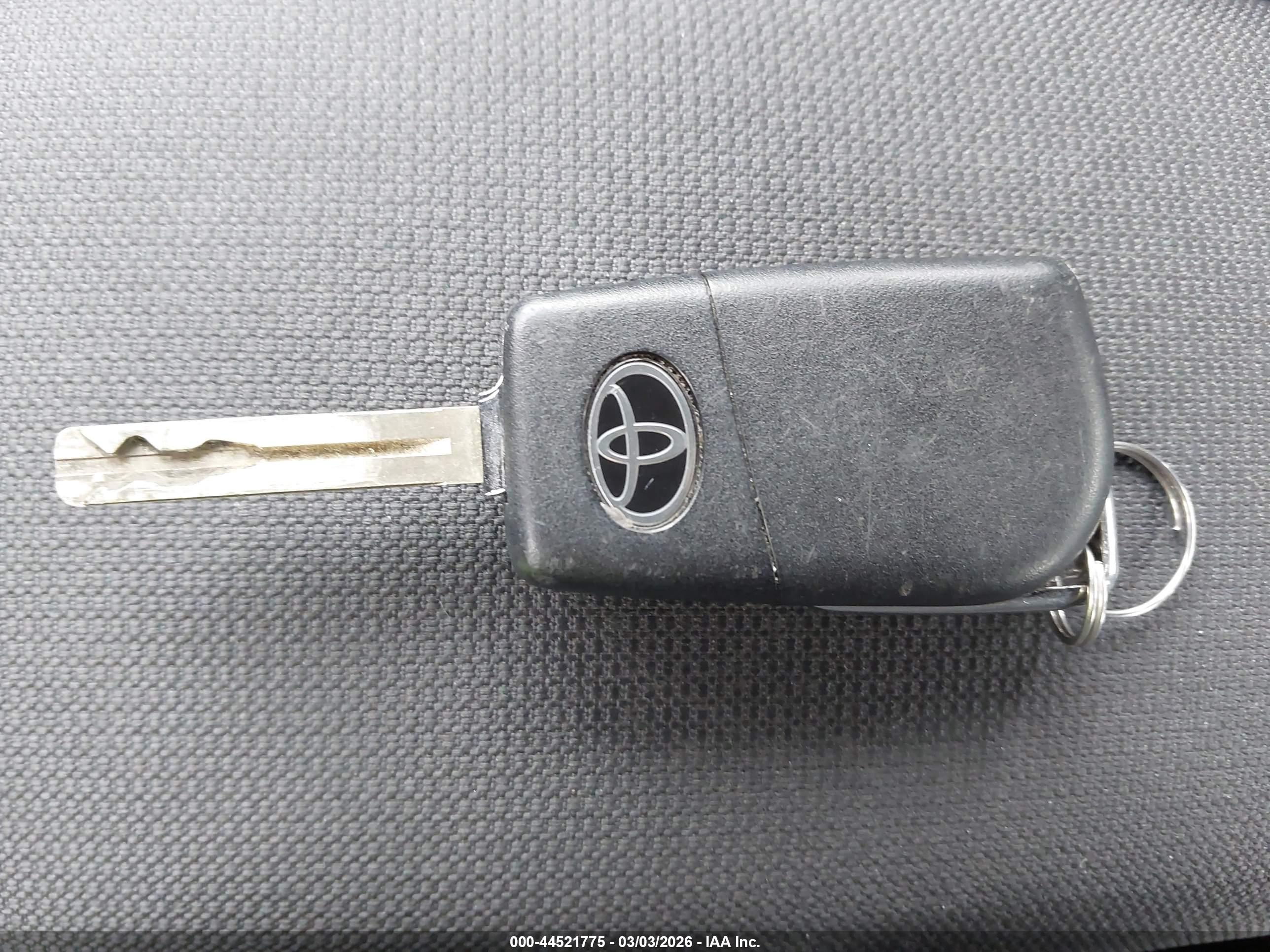 TOYOTA COROLLA image 11