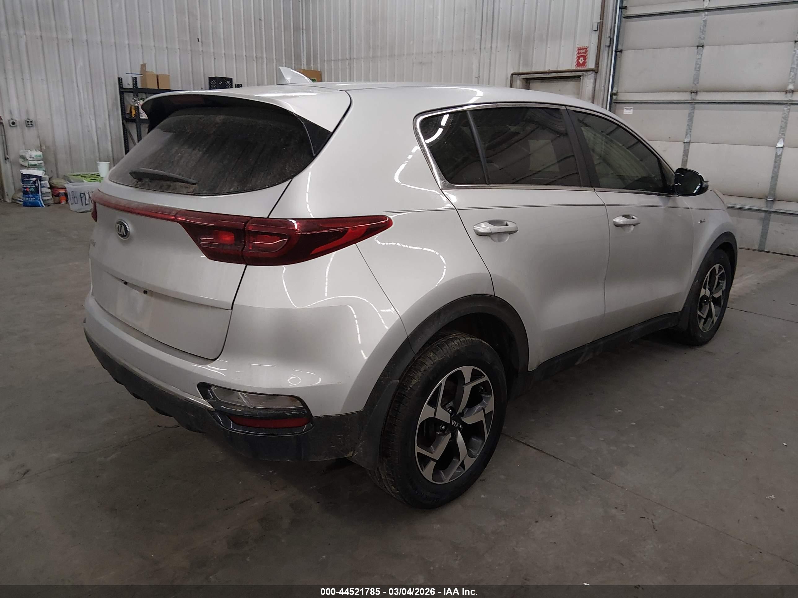 KIA SPORTAGE image 4