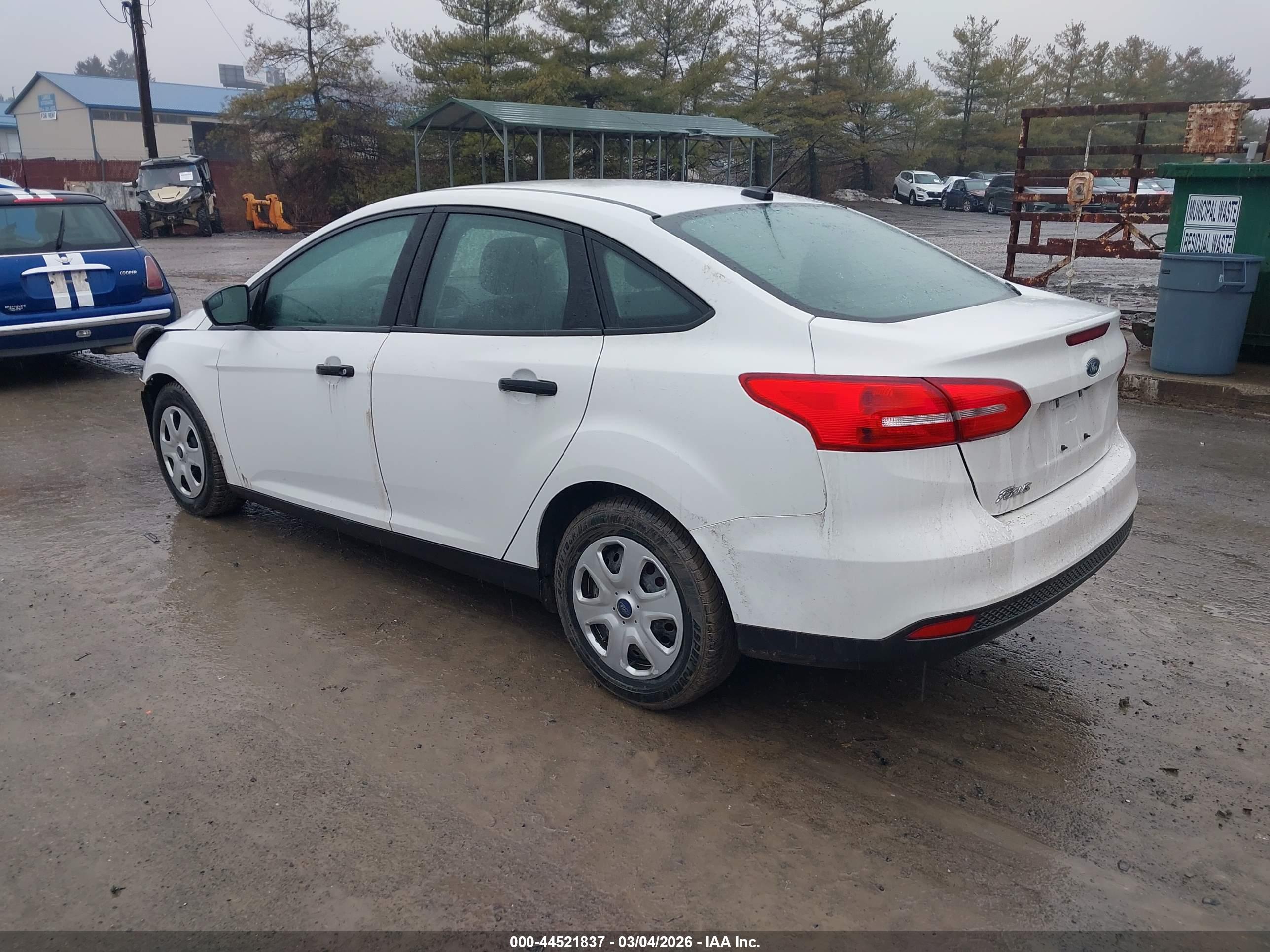 FORD FOCUS image 3