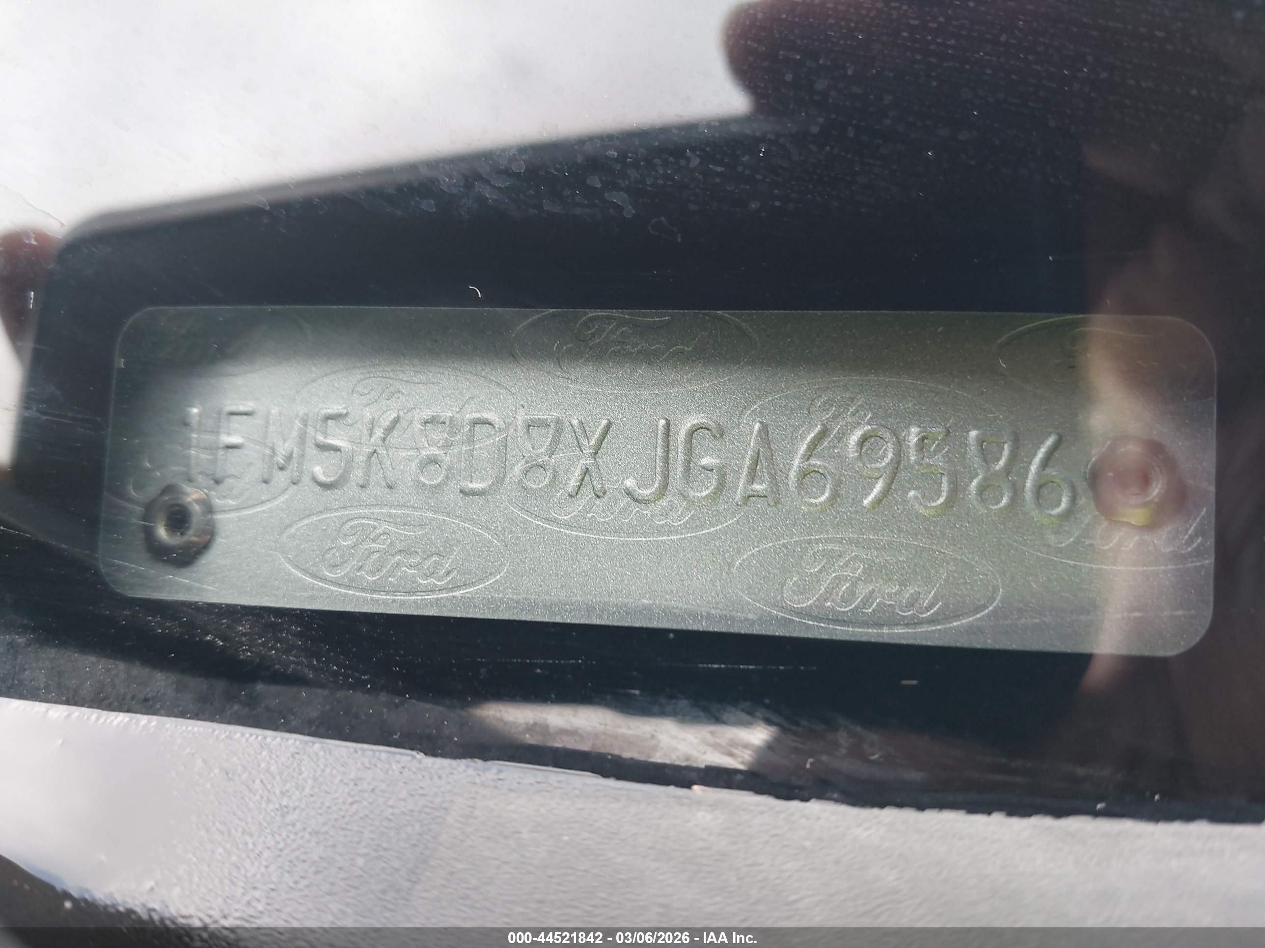FORD EXPLORER image 9