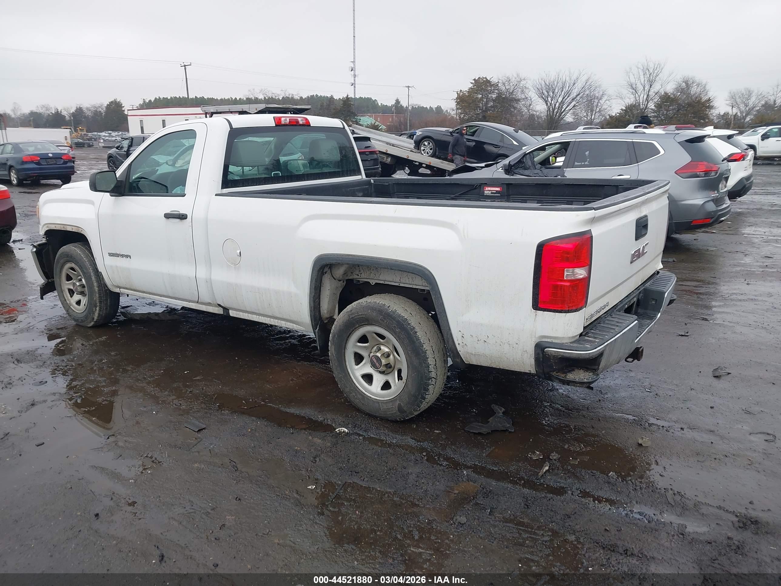 GMC SIERRA image 3