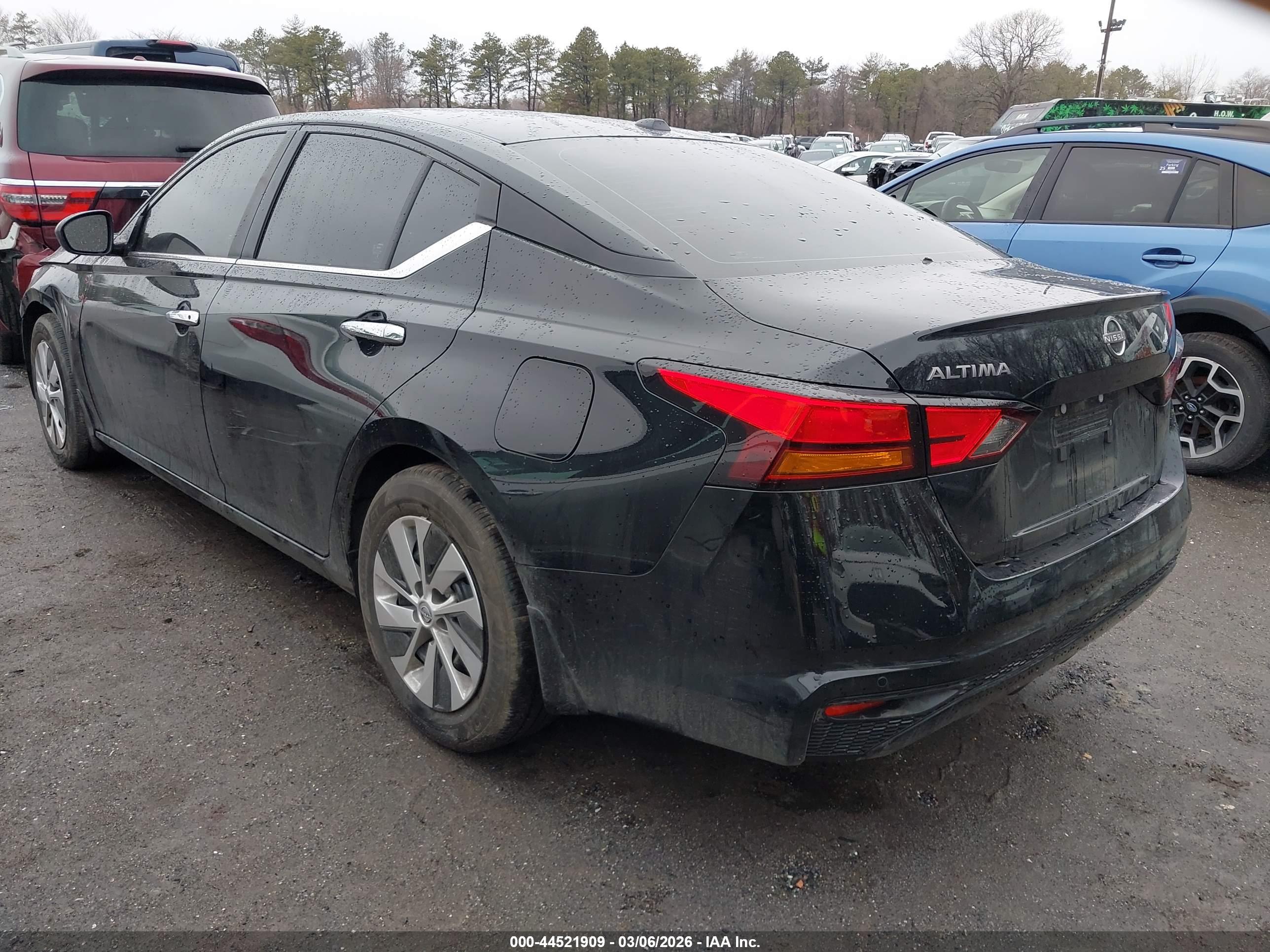 NISSAN ALTIMA image 3