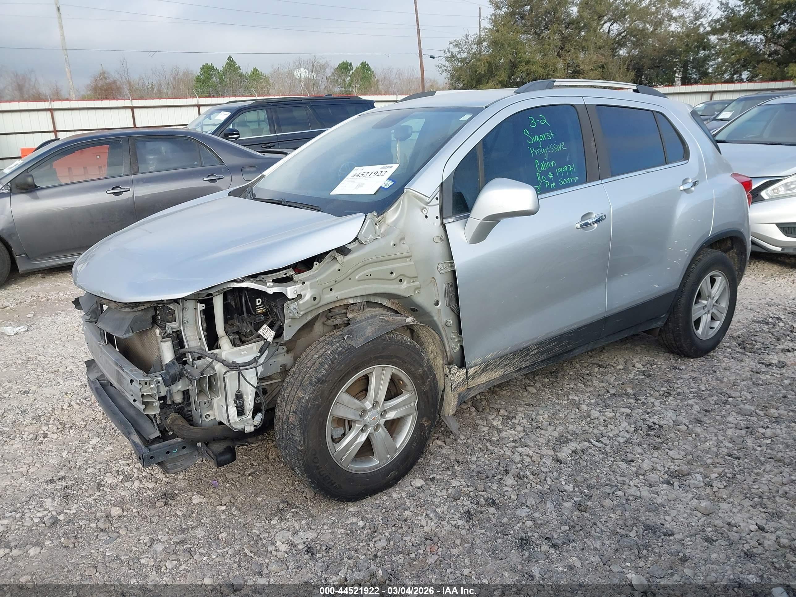 CHEVROLET TRAX image 2