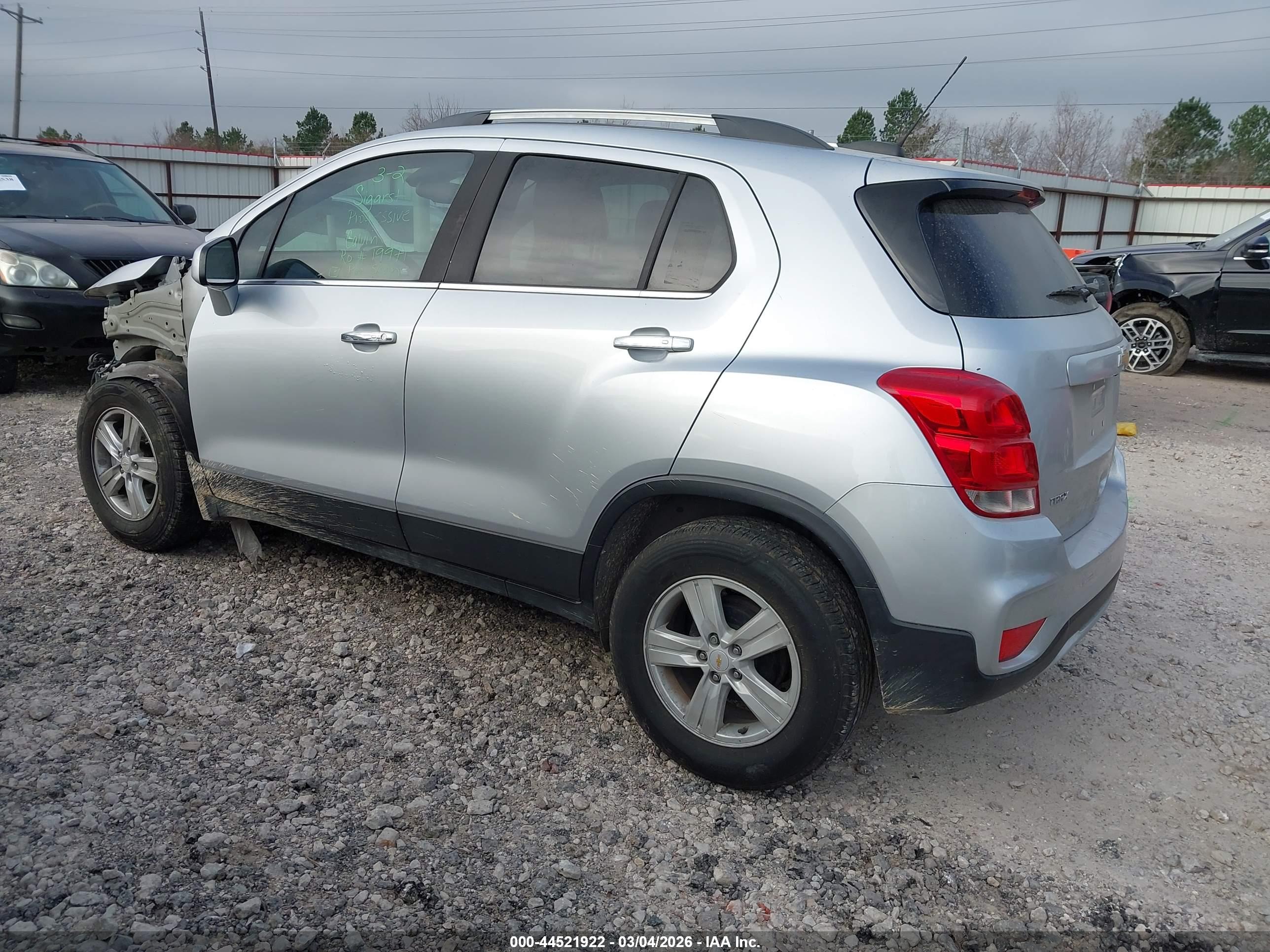 CHEVROLET TRAX image 3