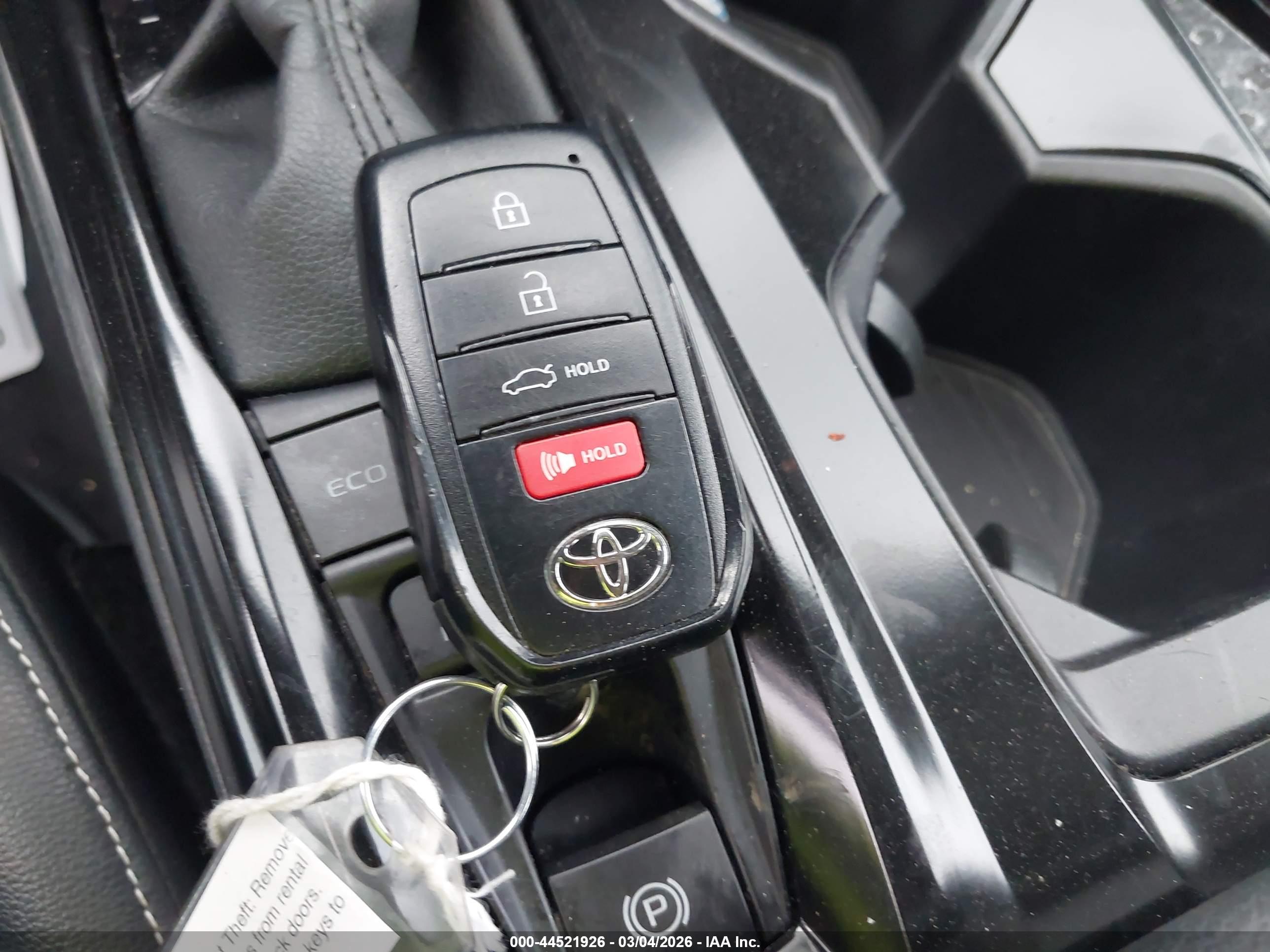 TOYOTA CAMRY image 11