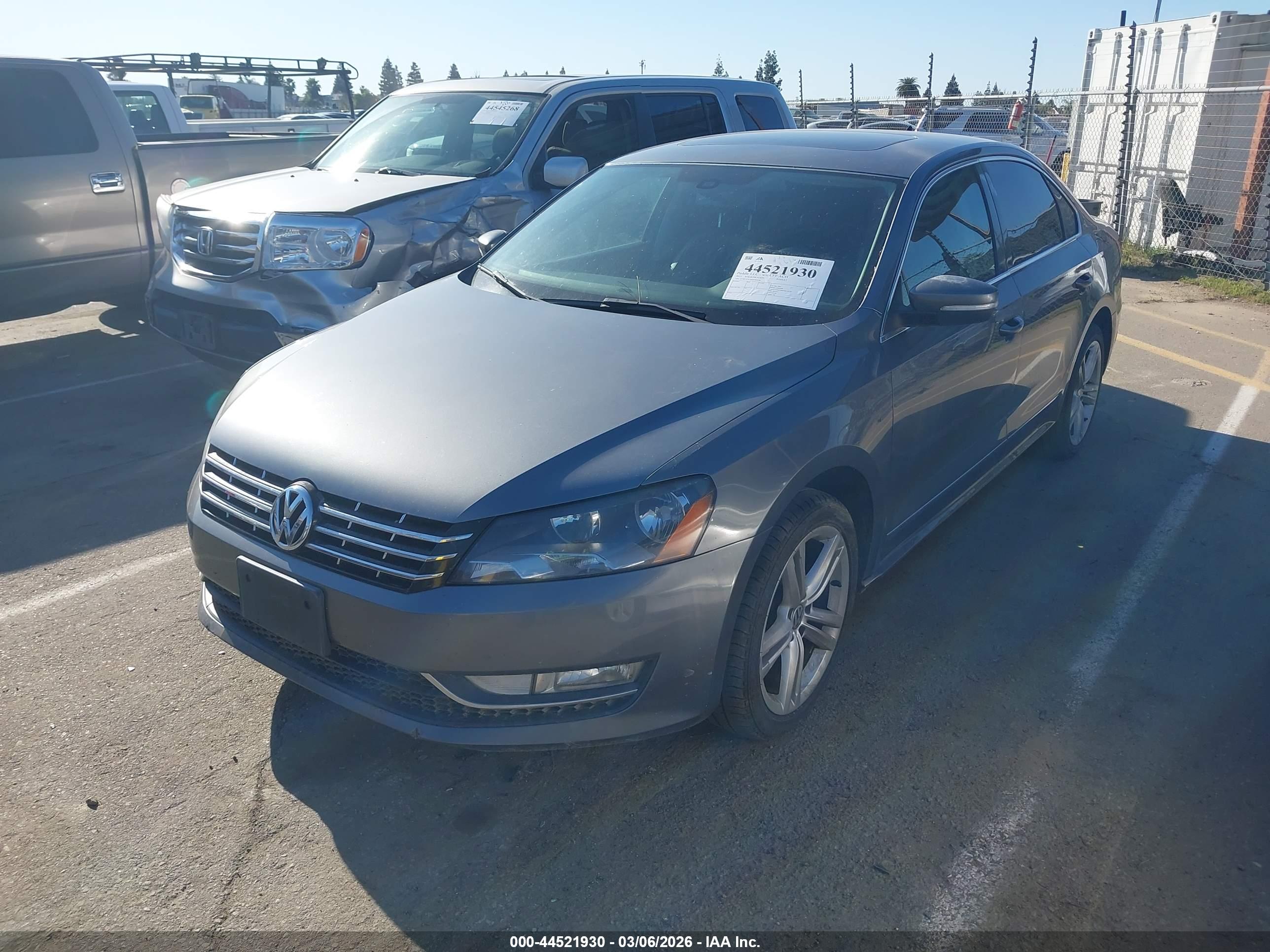 VOLKSWAGEN PASSAT image 2