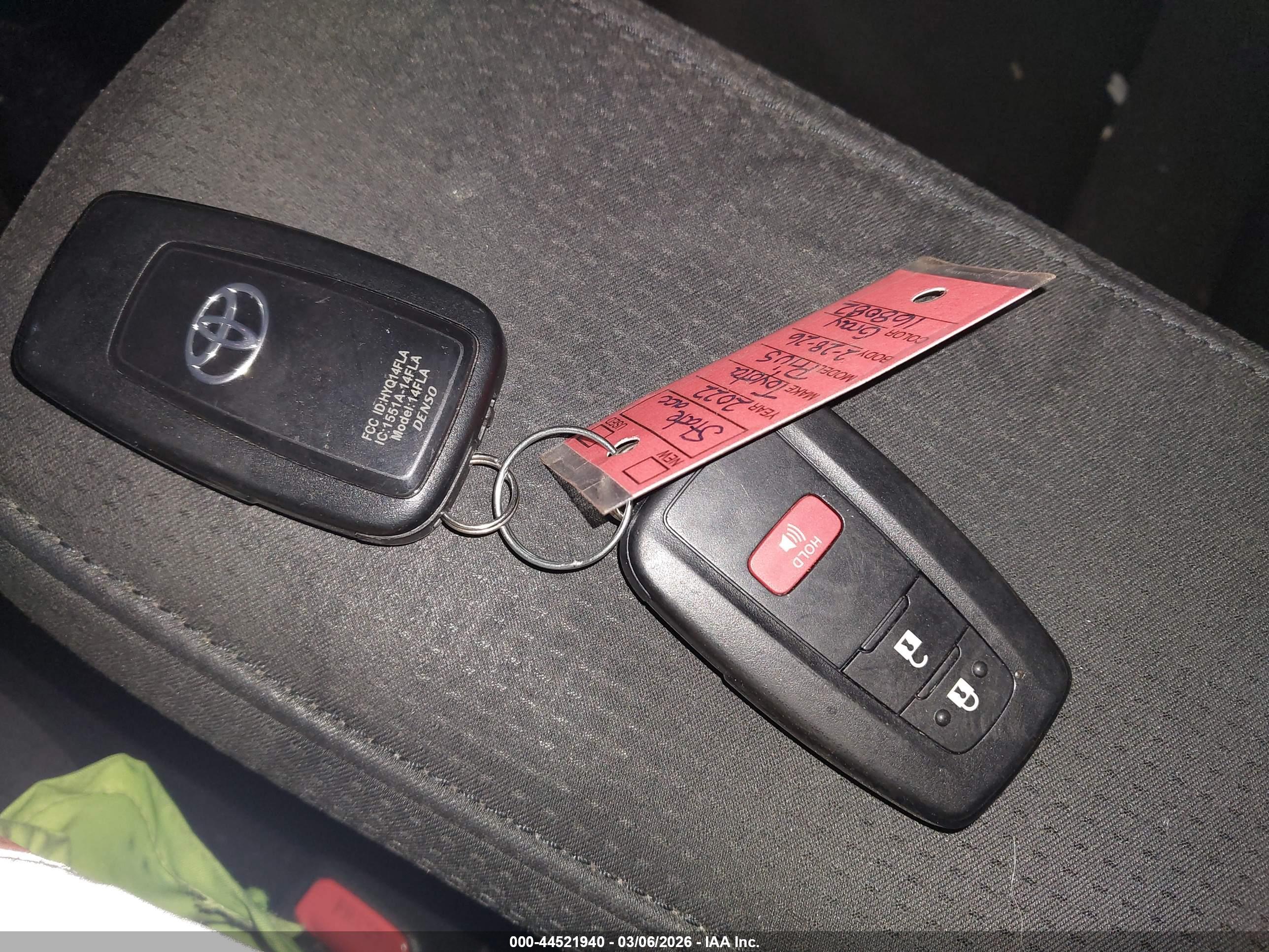 TOYOTA PRIUS image 11