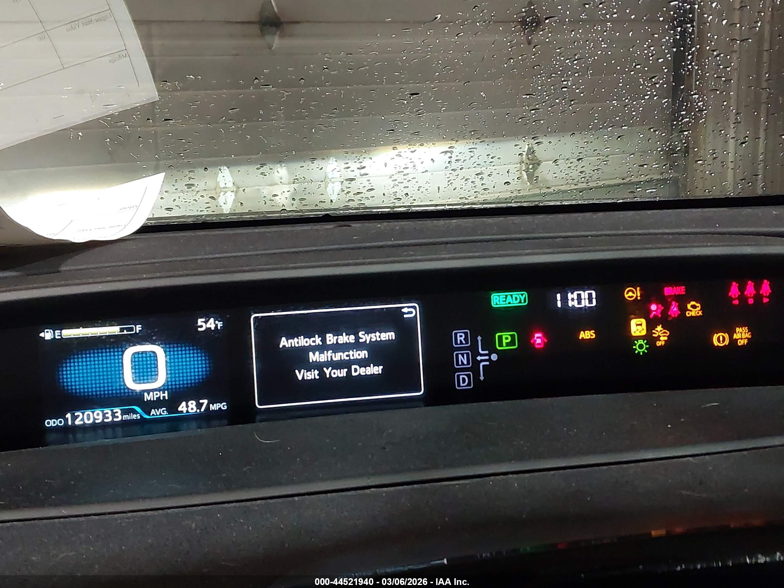 TOYOTA PRIUS image 7