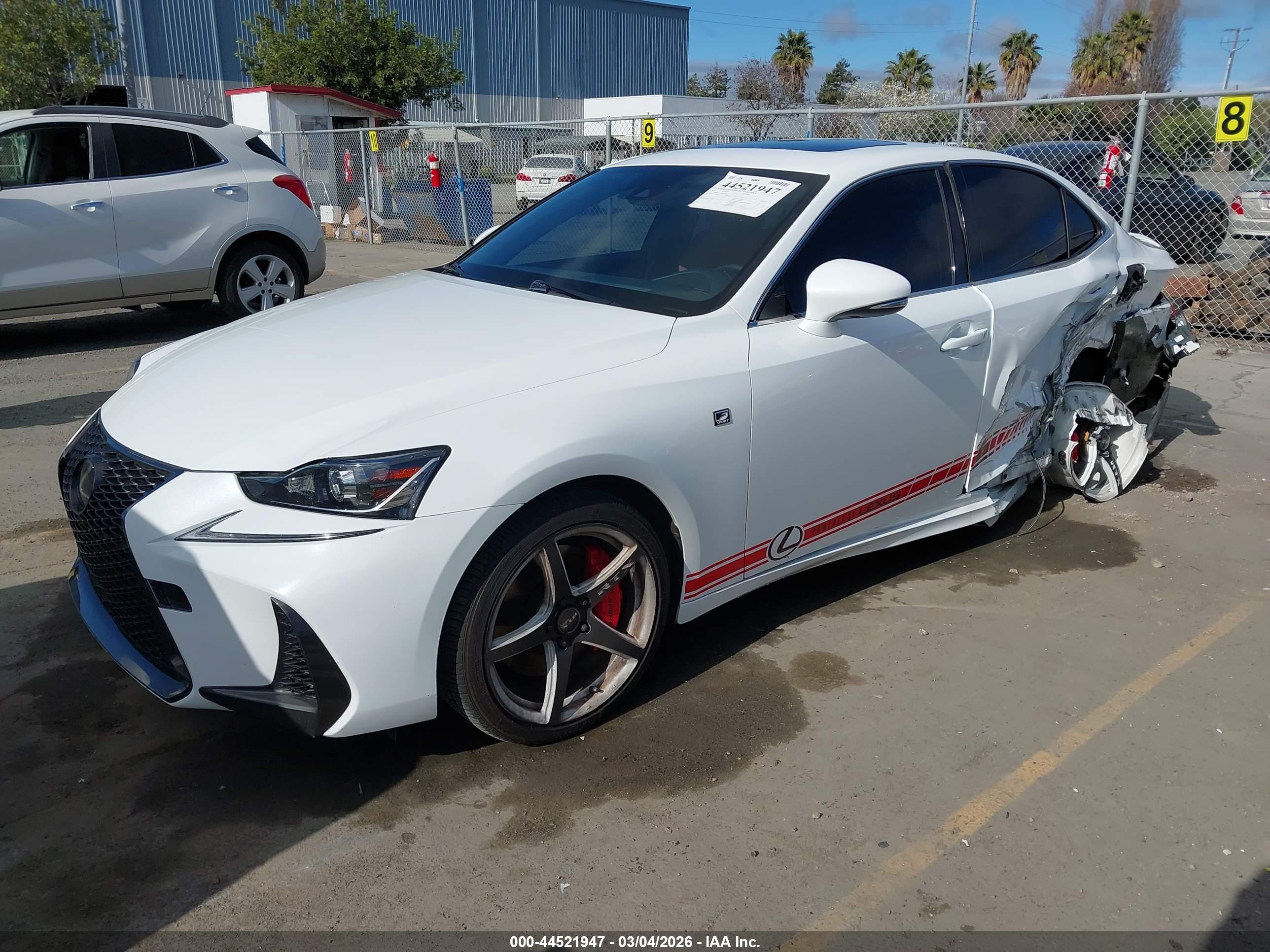 LEXUS IS image 2