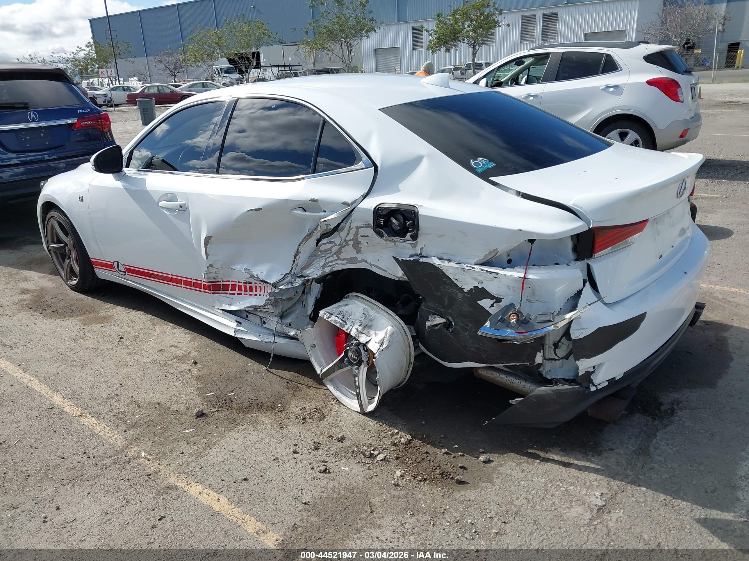 LEXUS IS image 3