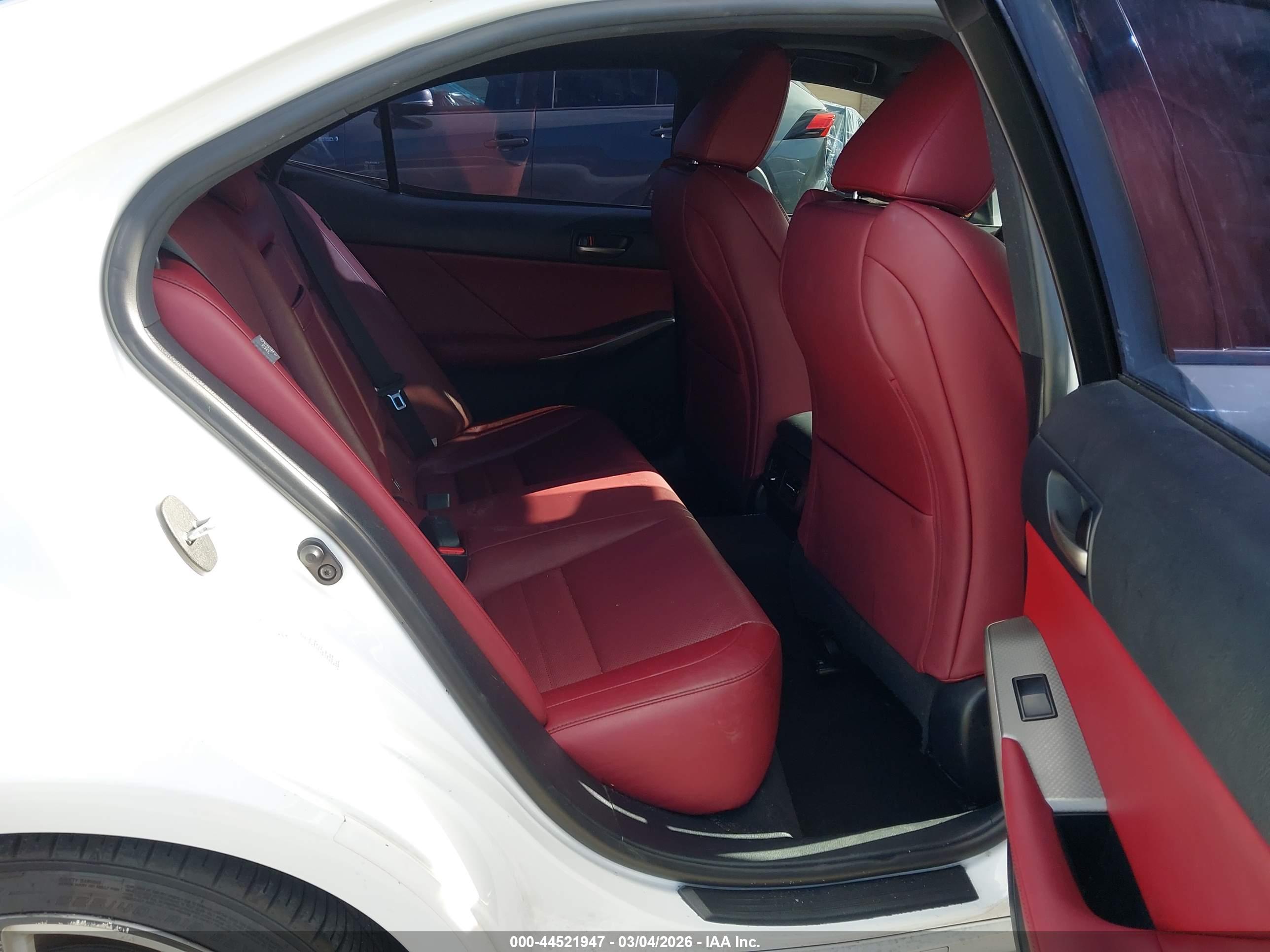 LEXUS IS image 8