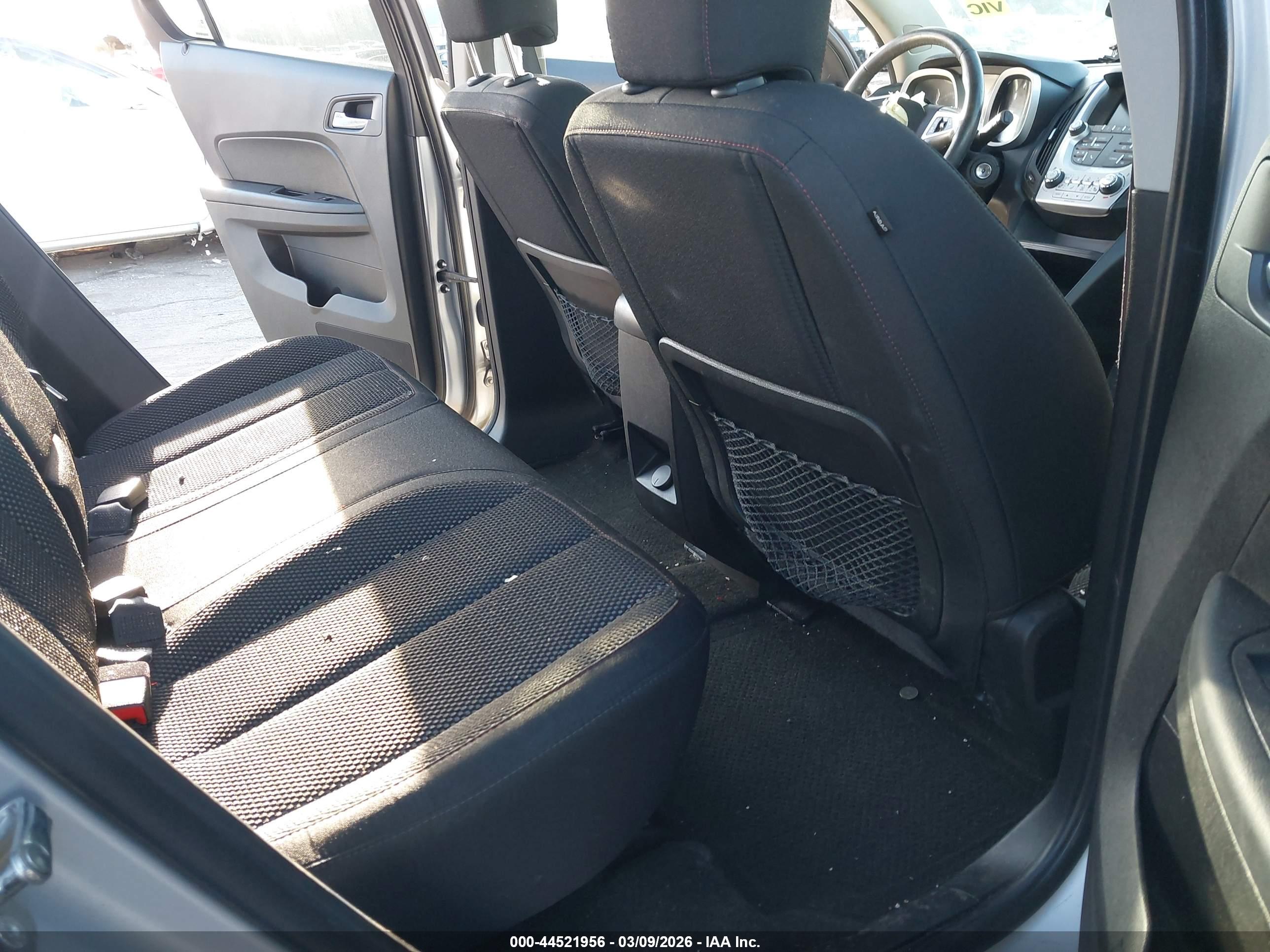 CHEVROLET EQUINOX image 8