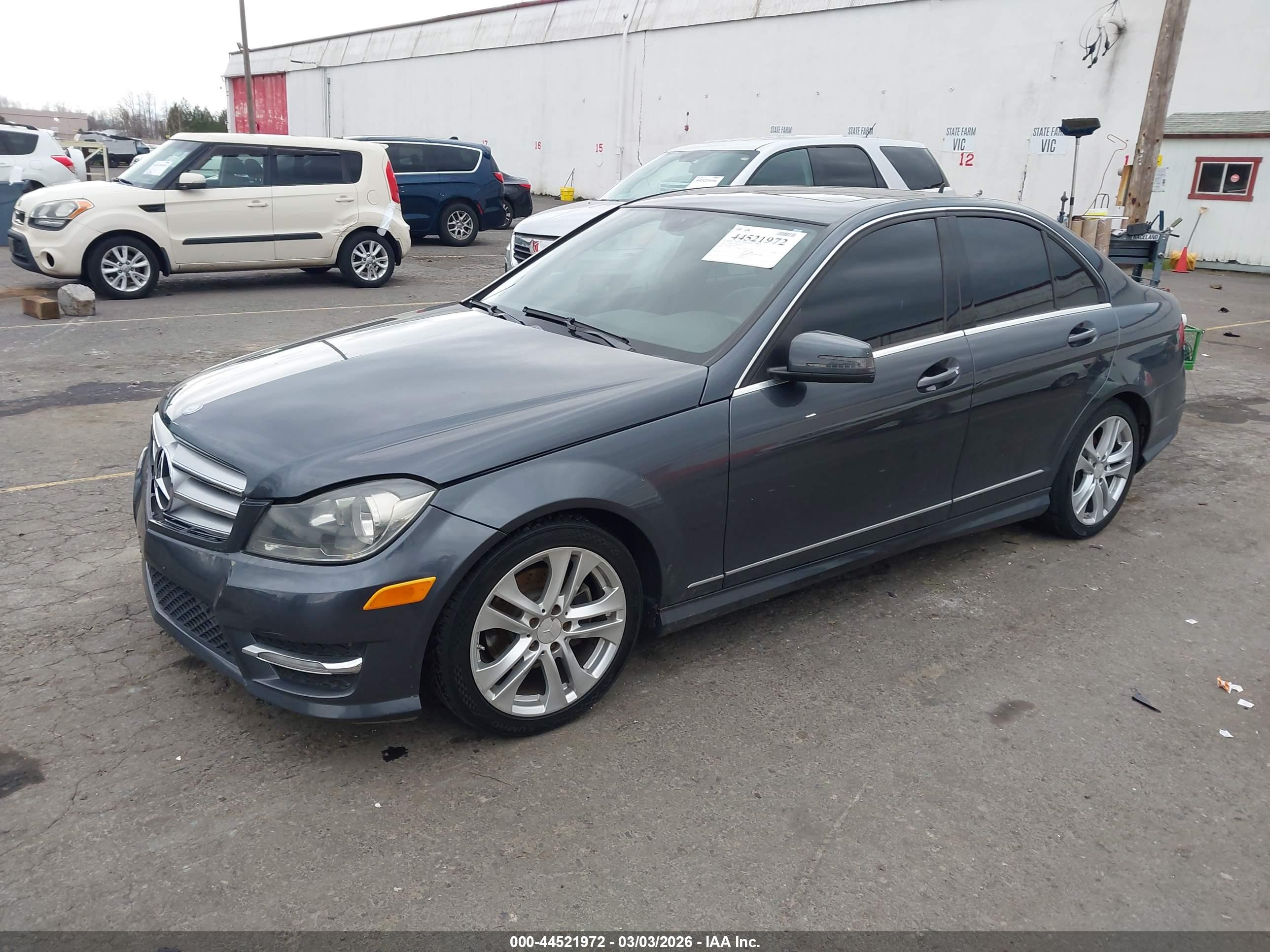 MERCEDES-BENZ C image 2