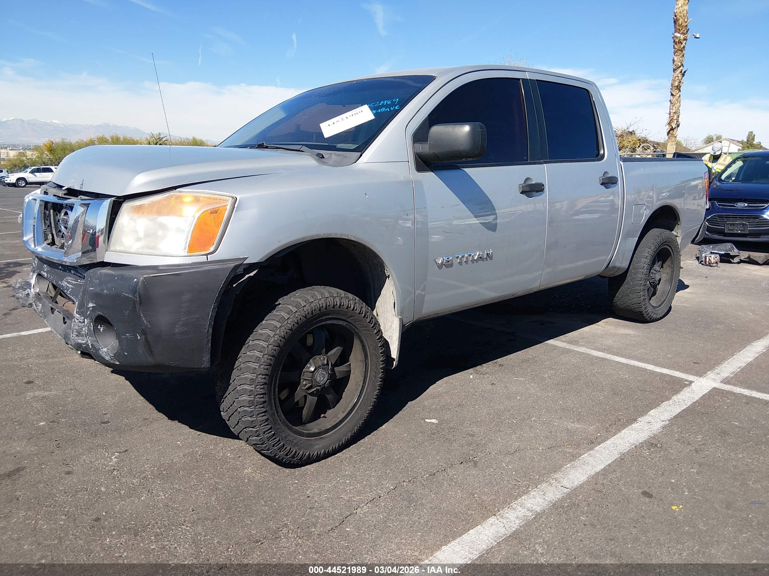 NISSAN TITAN image 2