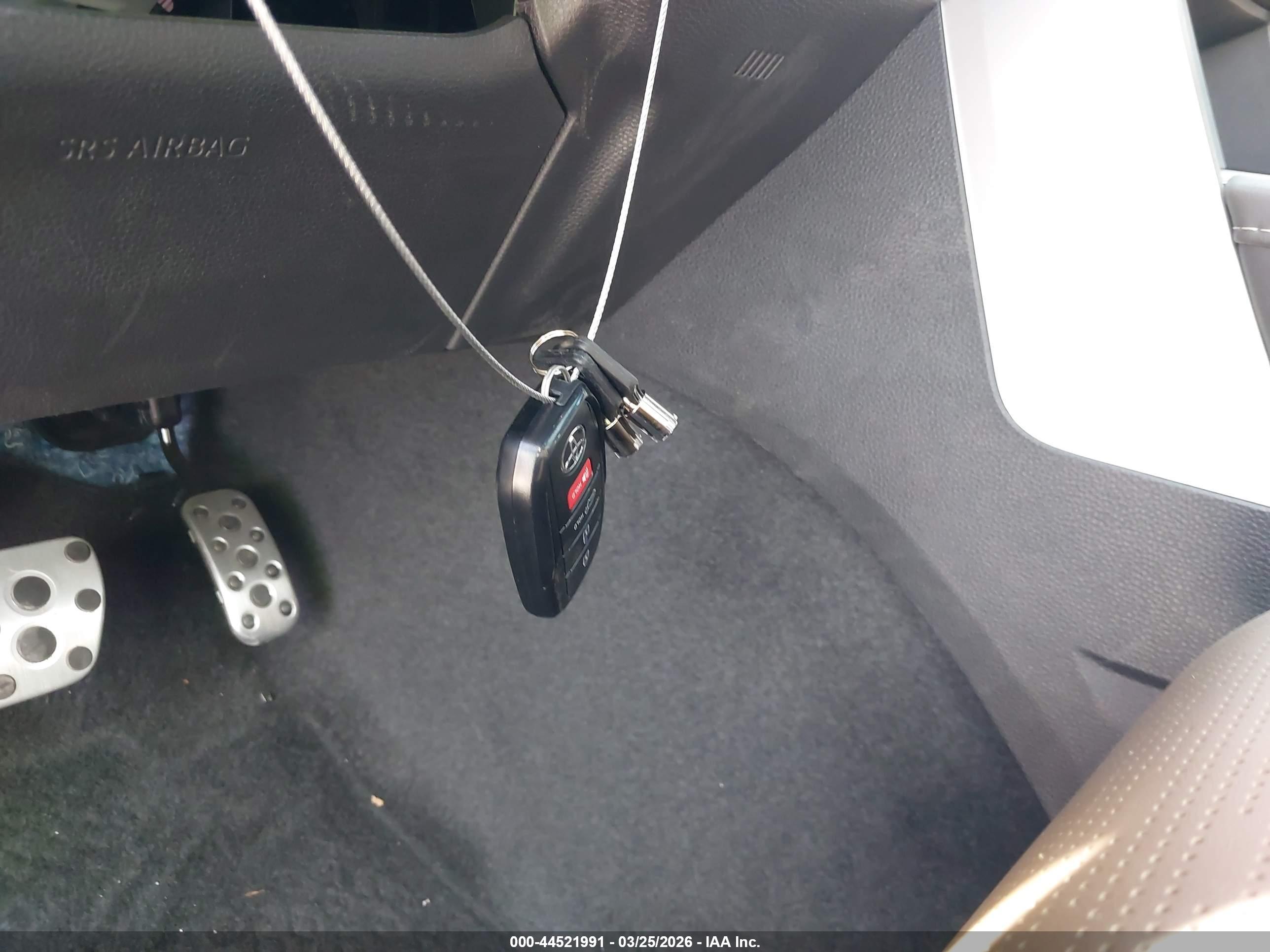 TOYOTA SEQUOIA image 11