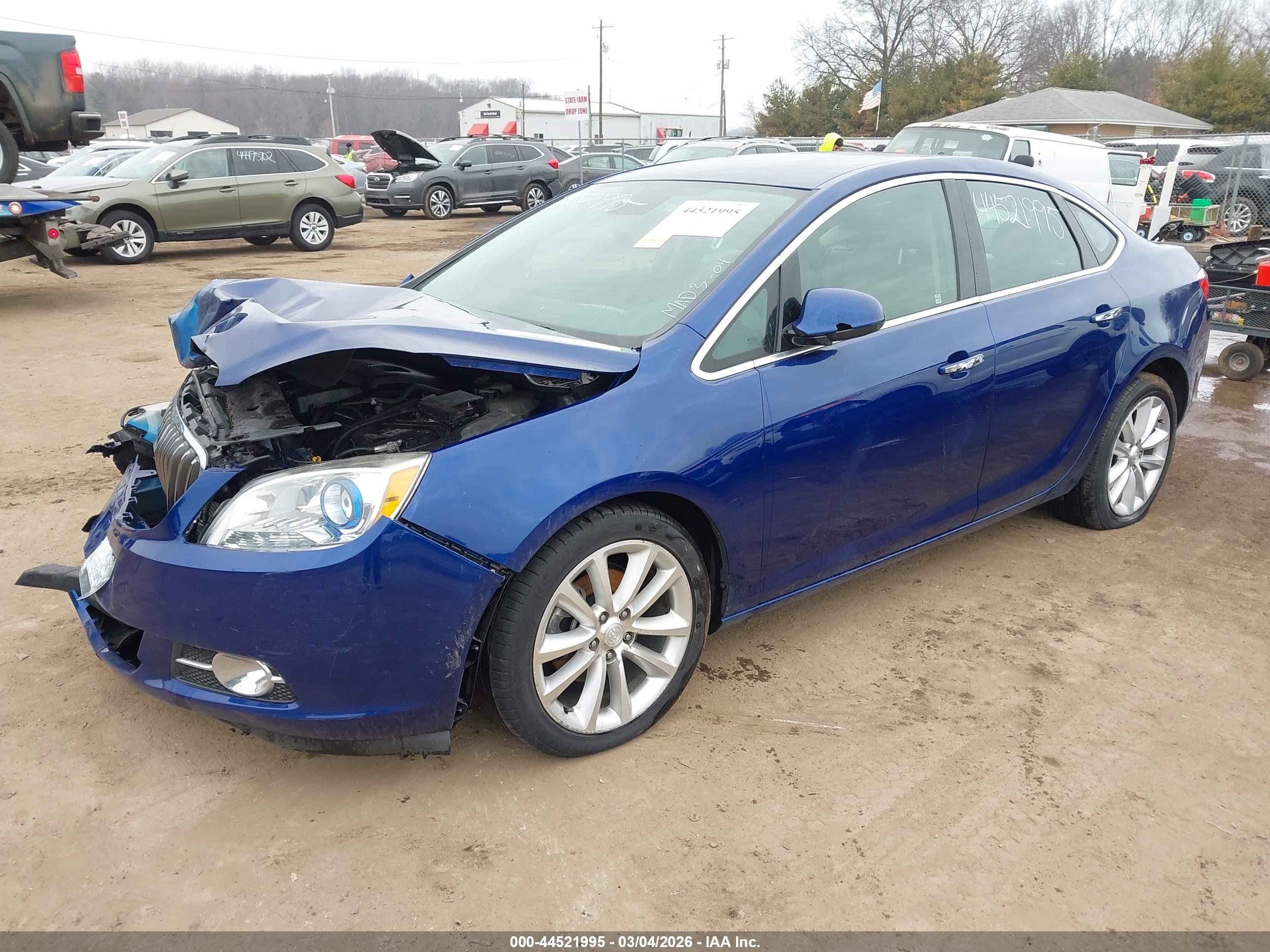 BUICK VERANO image 2