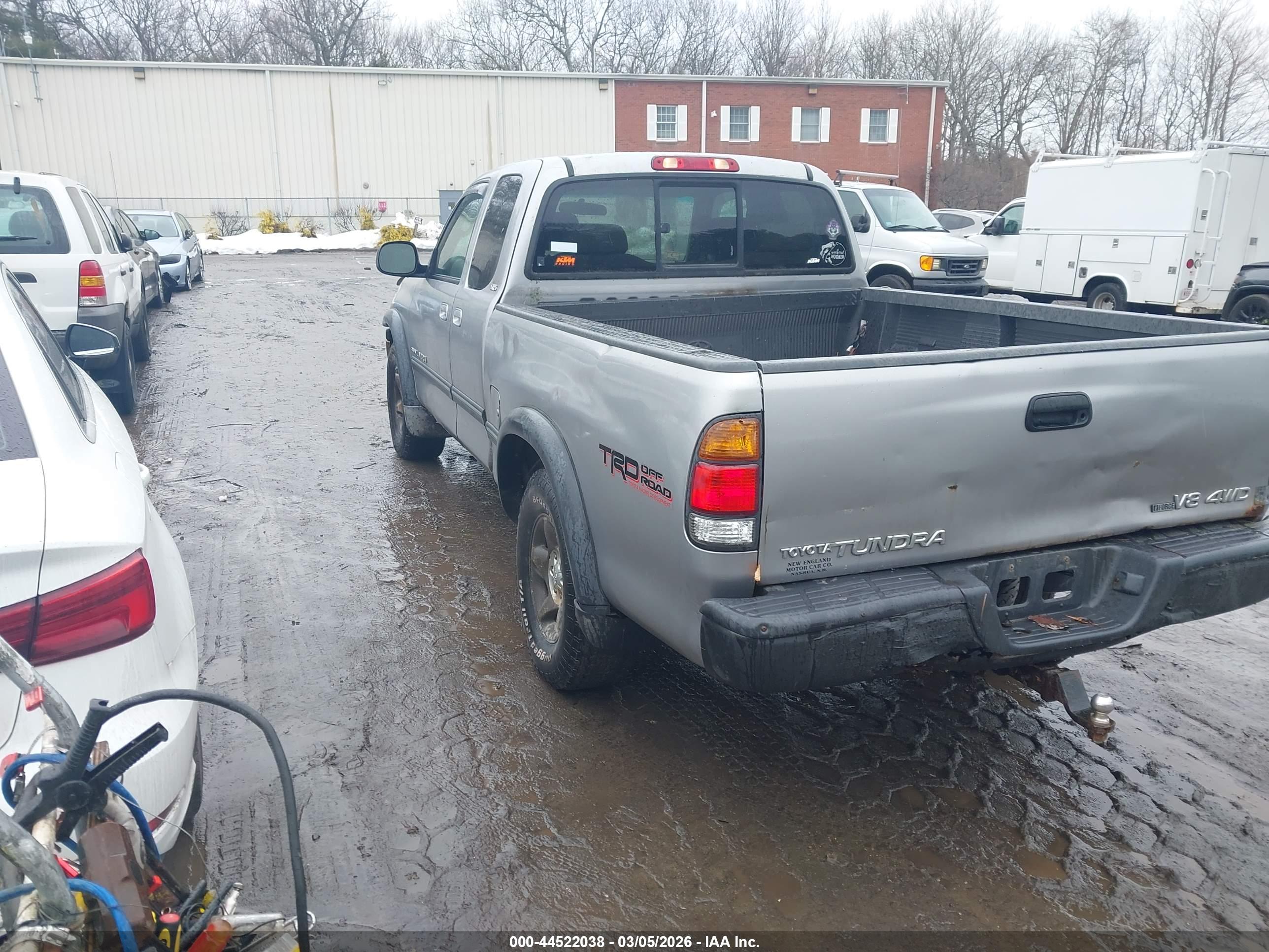 TOYOTA TUNDRA image 3