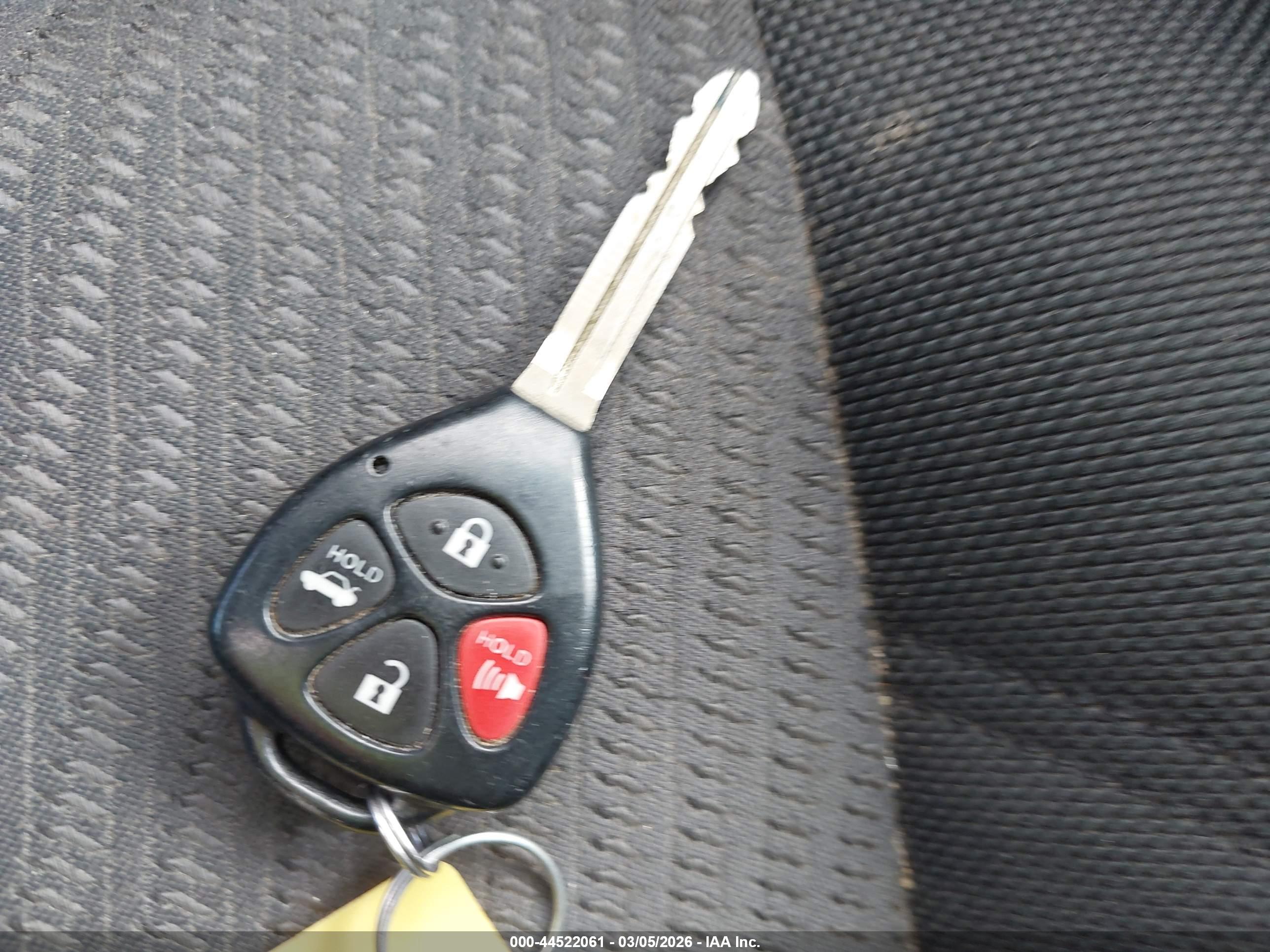 TOYOTA CAMRY image 11