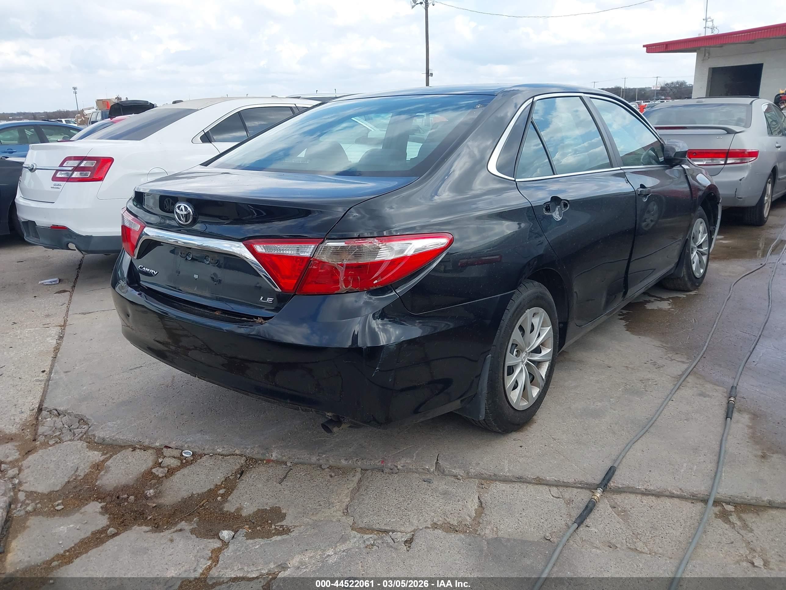 TOYOTA CAMRY image 4