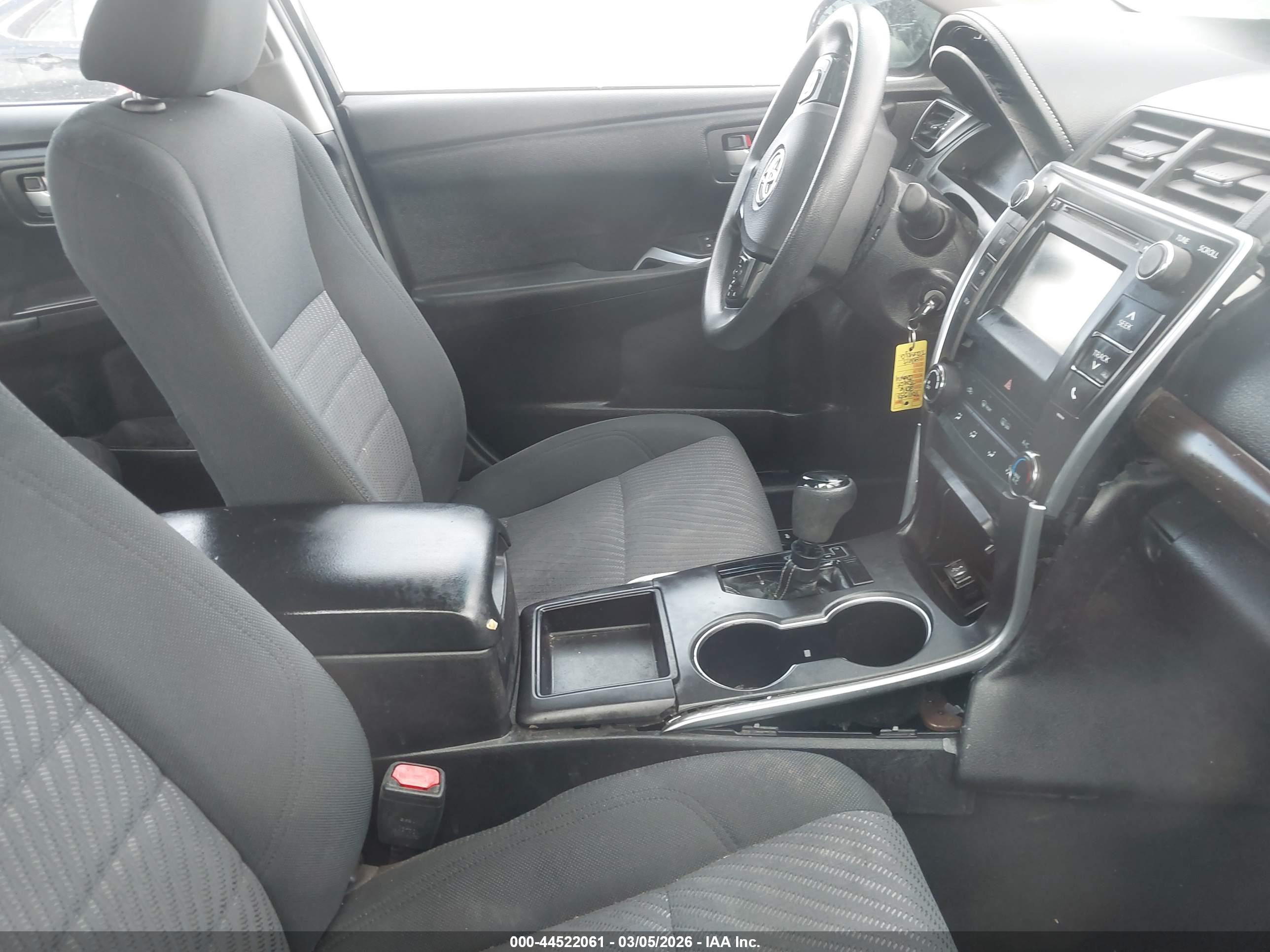 TOYOTA CAMRY image 5